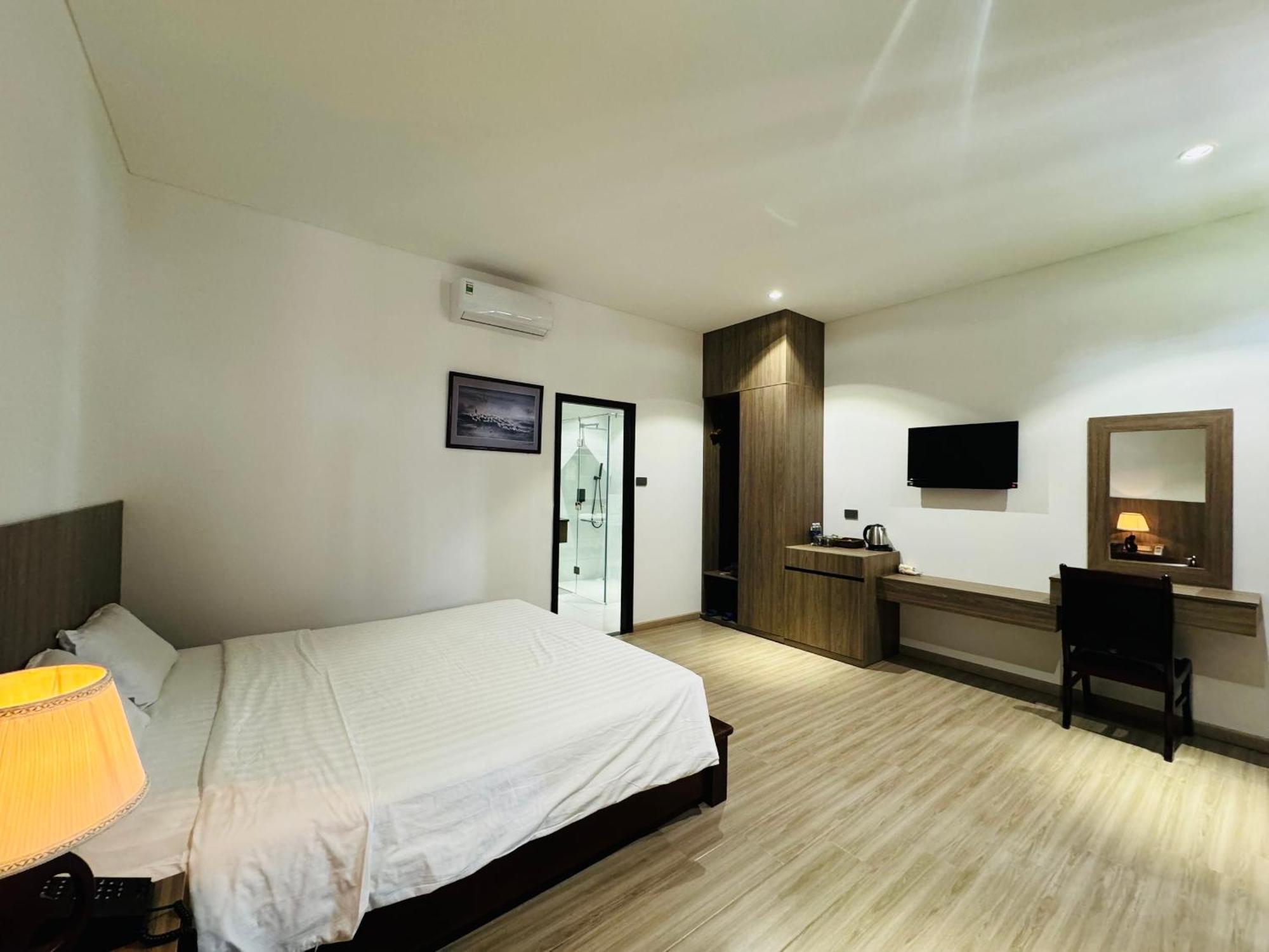 Dat Lanh Beach Resort Hotel