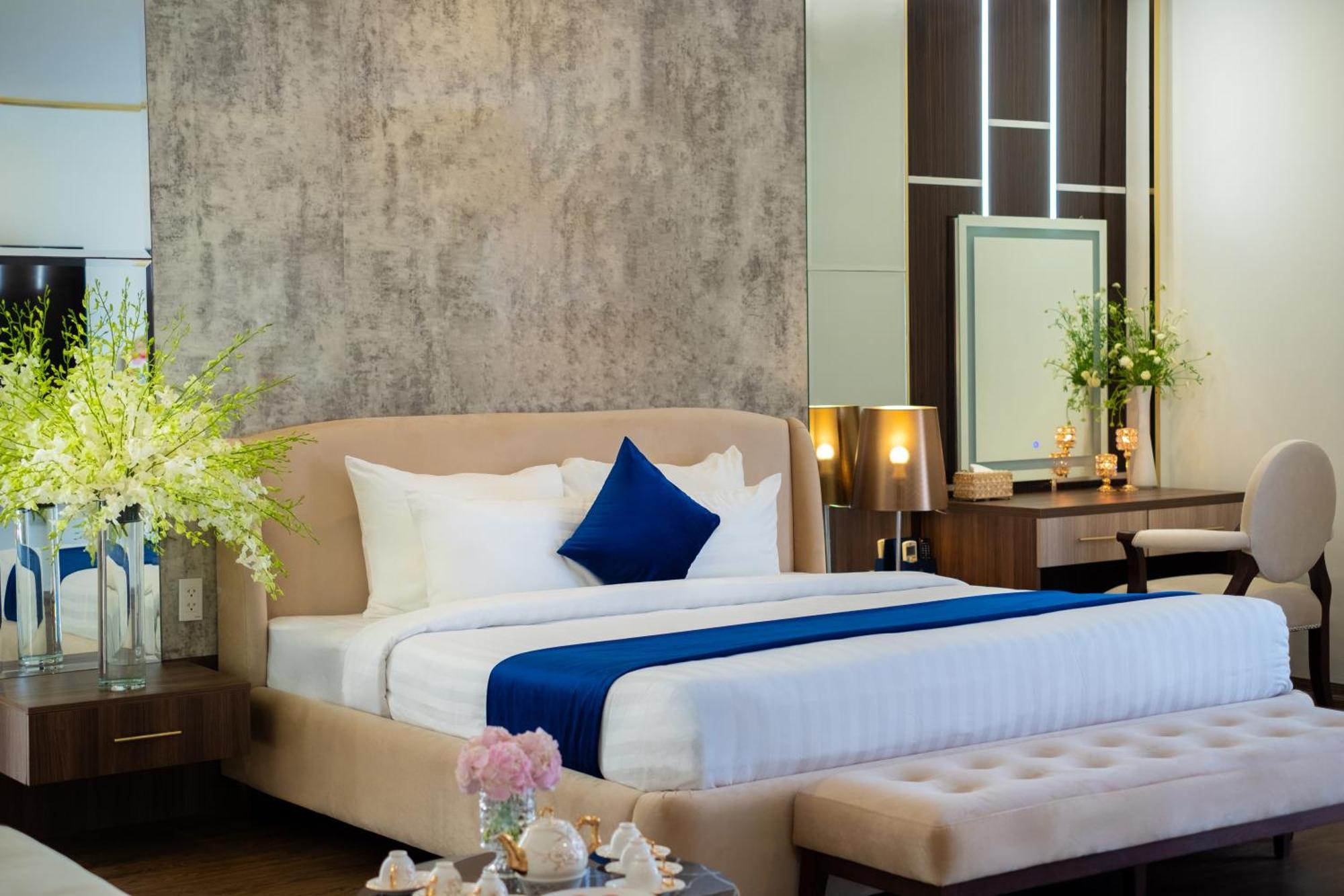 Hotel Sandals Star Duc Trong