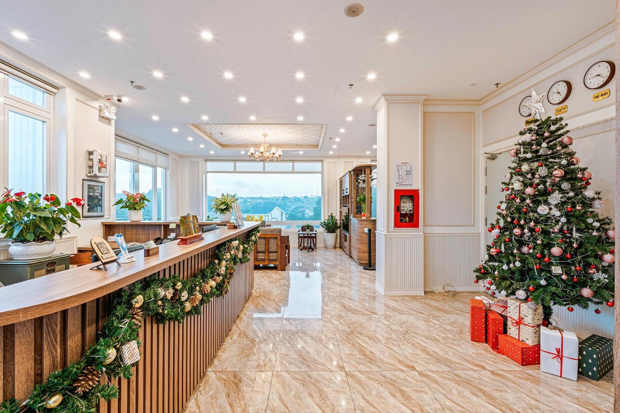 Pine View Hotel Đà Lạt