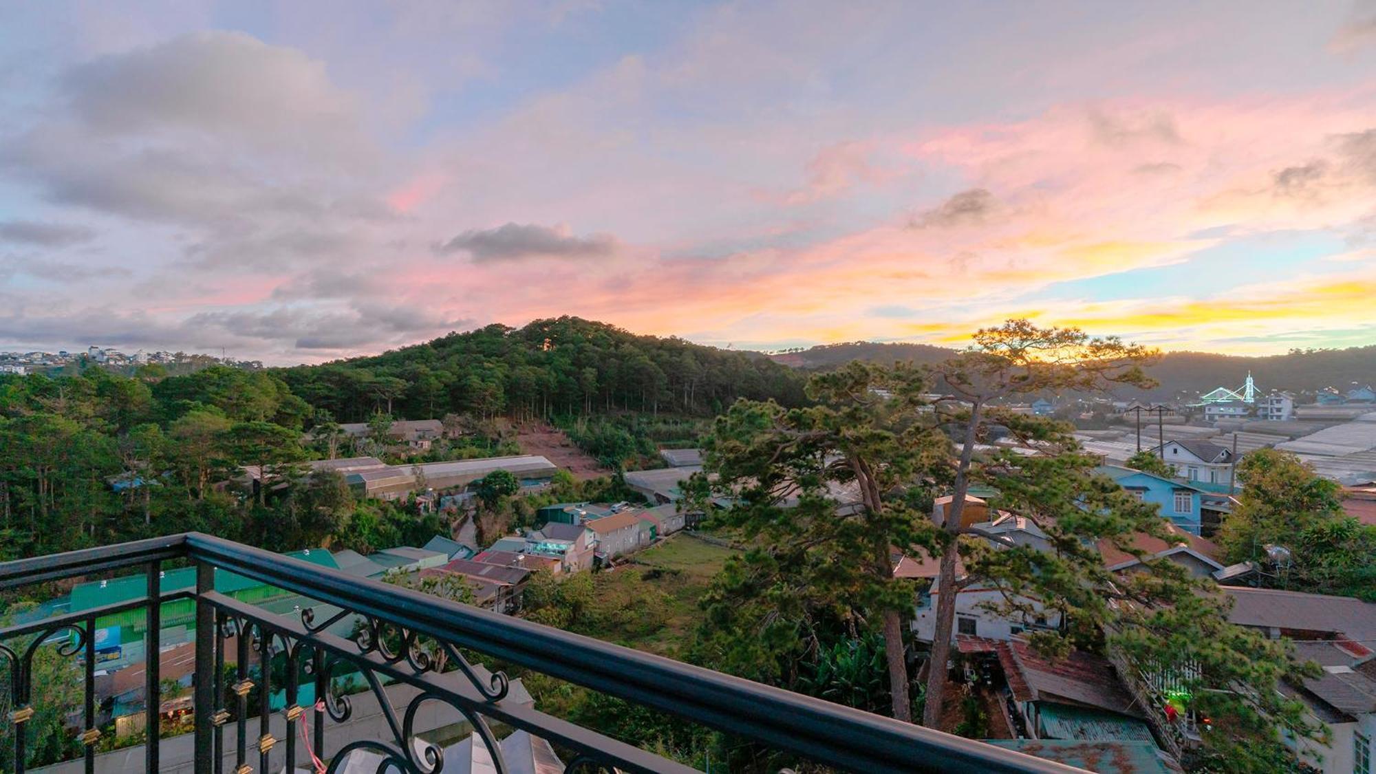 Pine View Đà Lạt