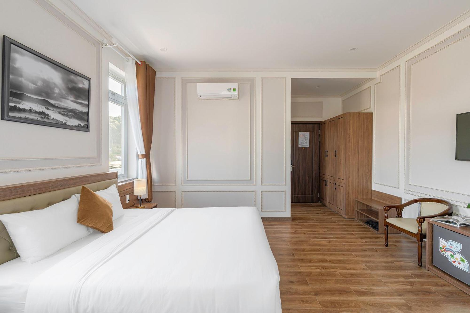 Pine View Hotel Đà Lạt