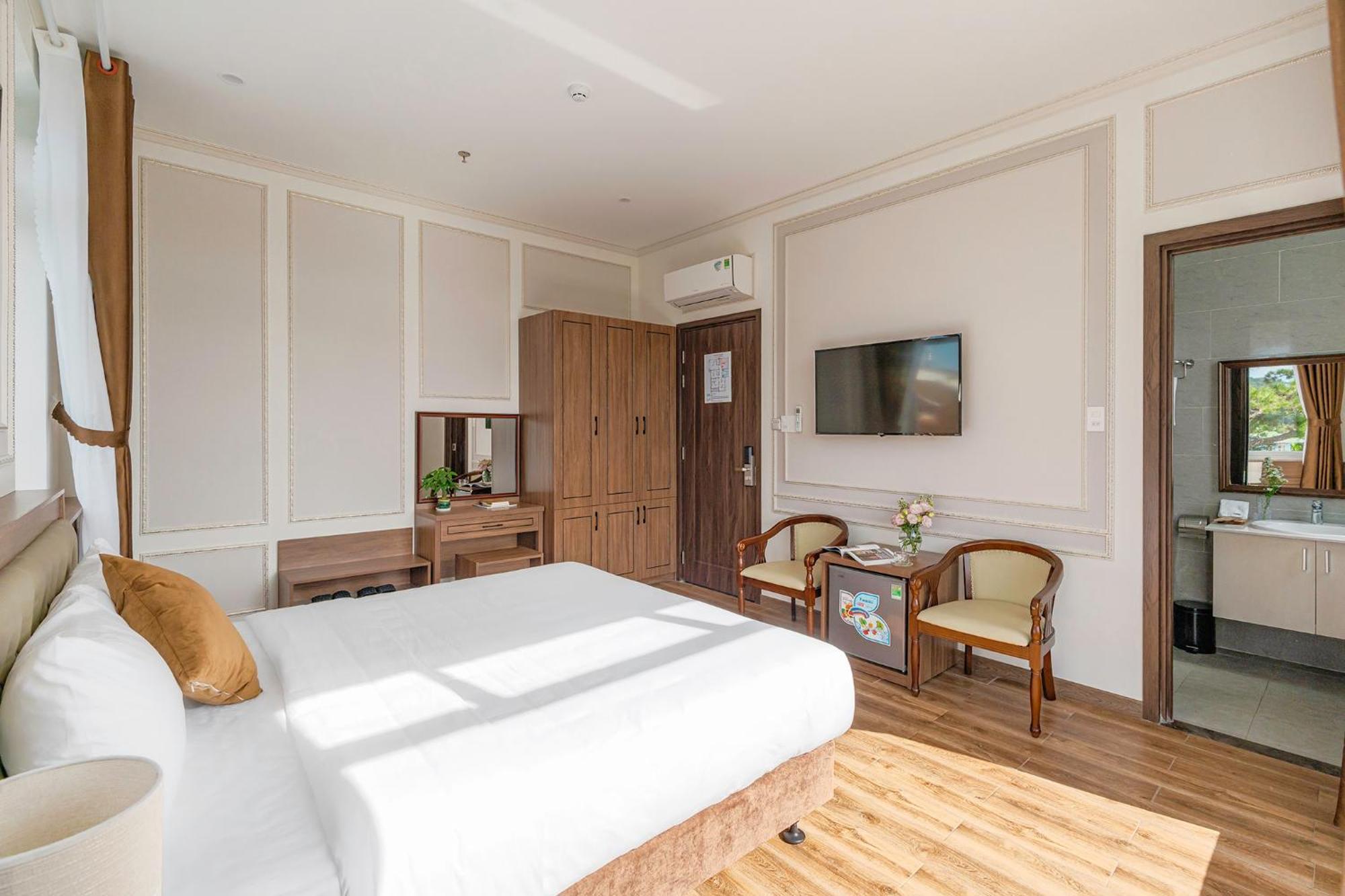 Pine View Hotel