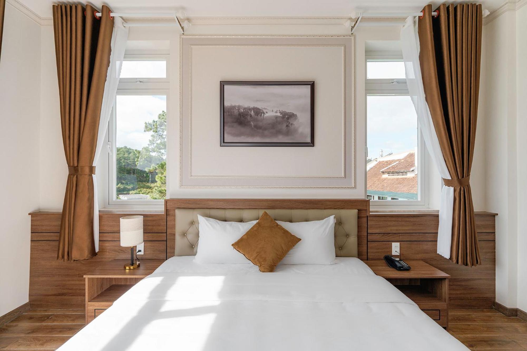 Pine View Hotel