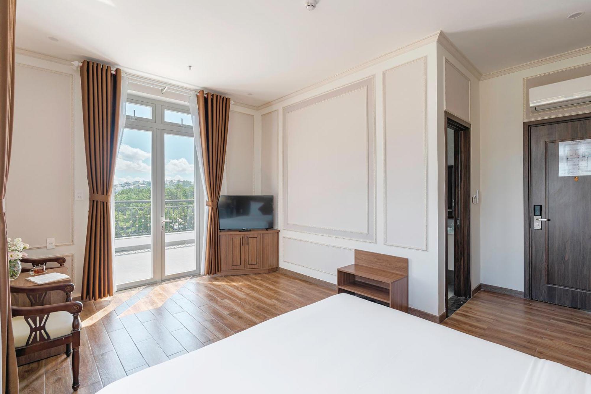 Pine View 3*