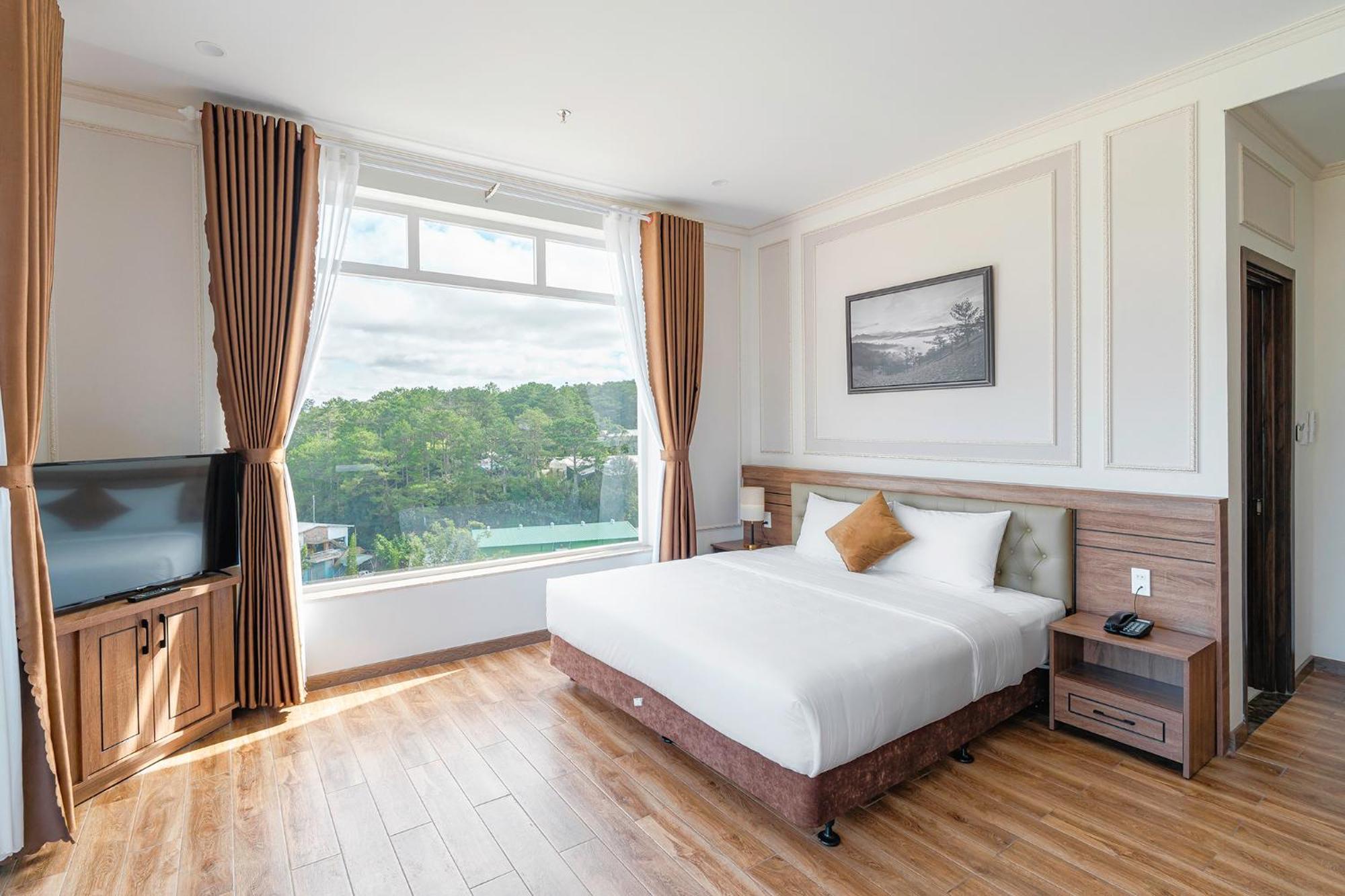 Pine View Hotel 3*