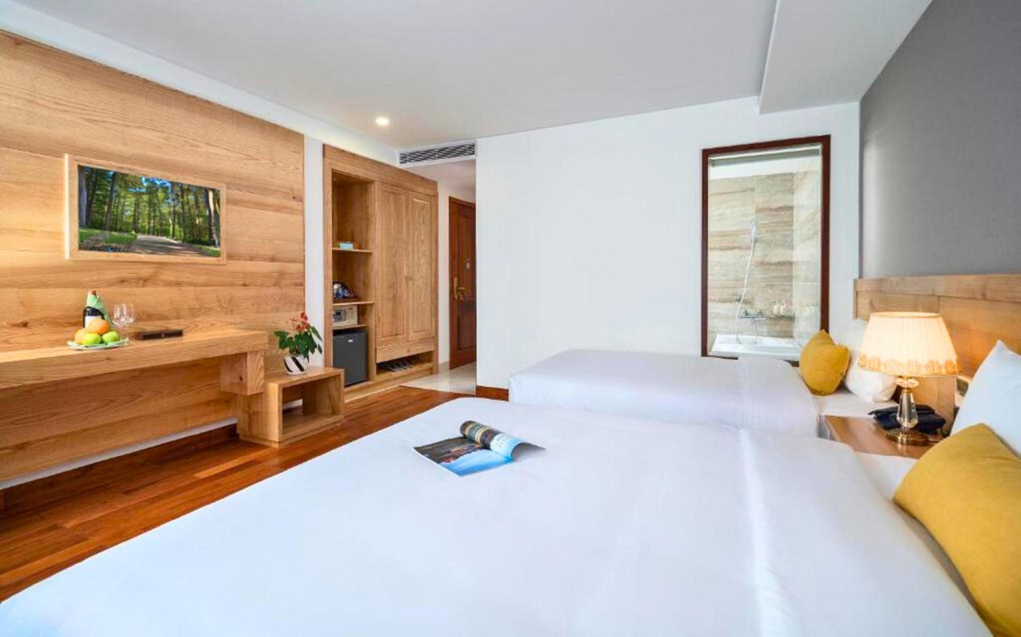 Hotel Sunny Ocean & 4*