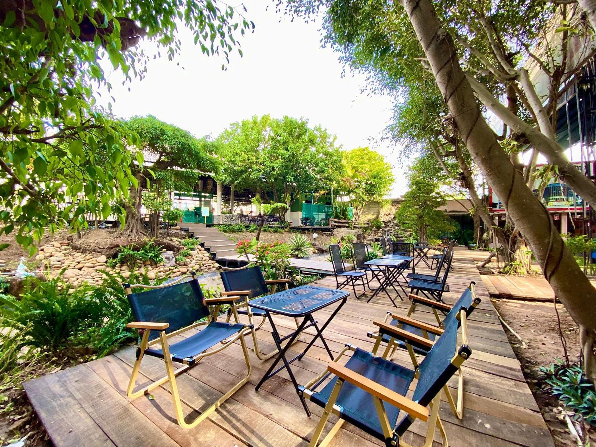 Hotel D'villa - *