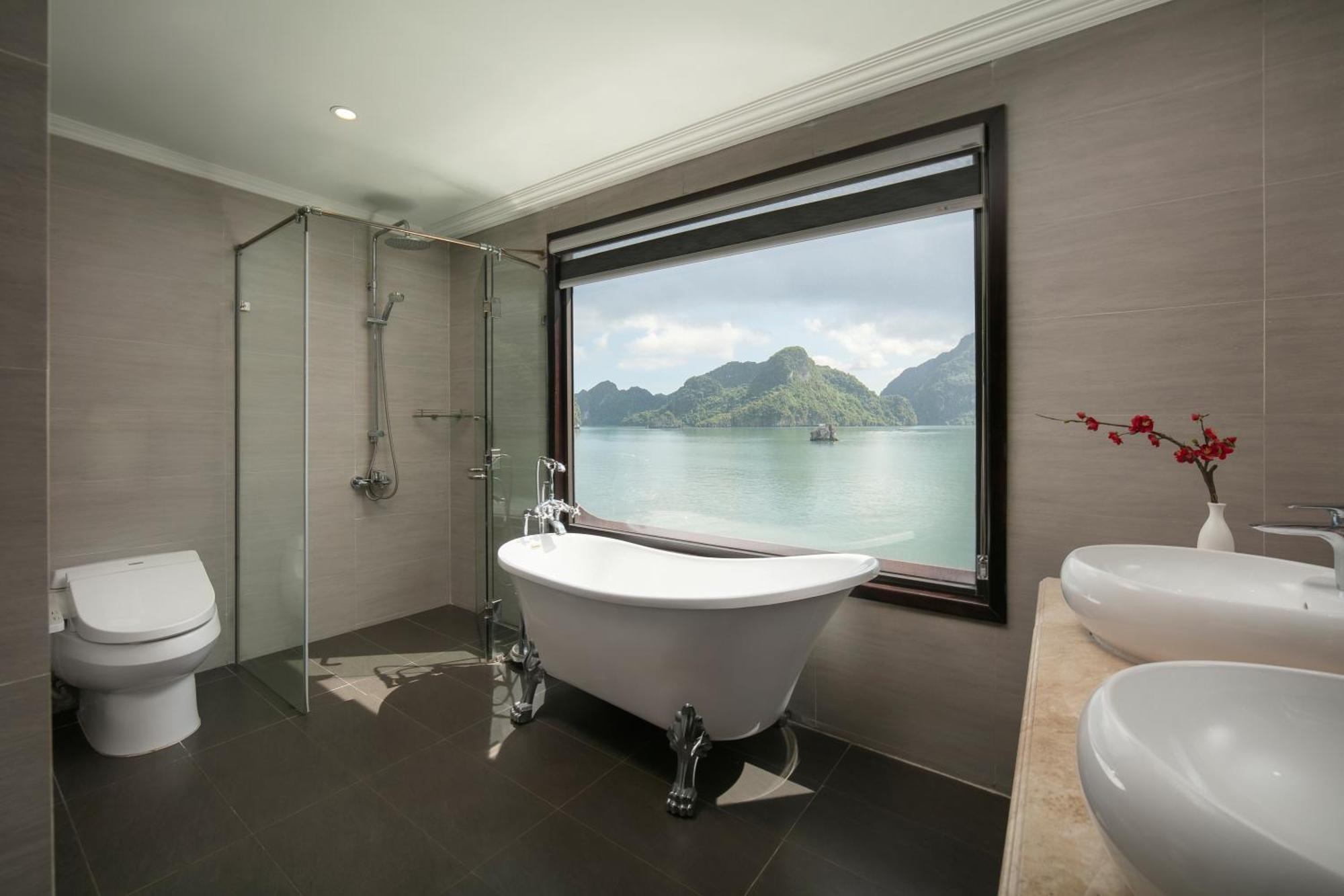 Le Theatre Cruises - Wonder On Lan Ha Bay  5*