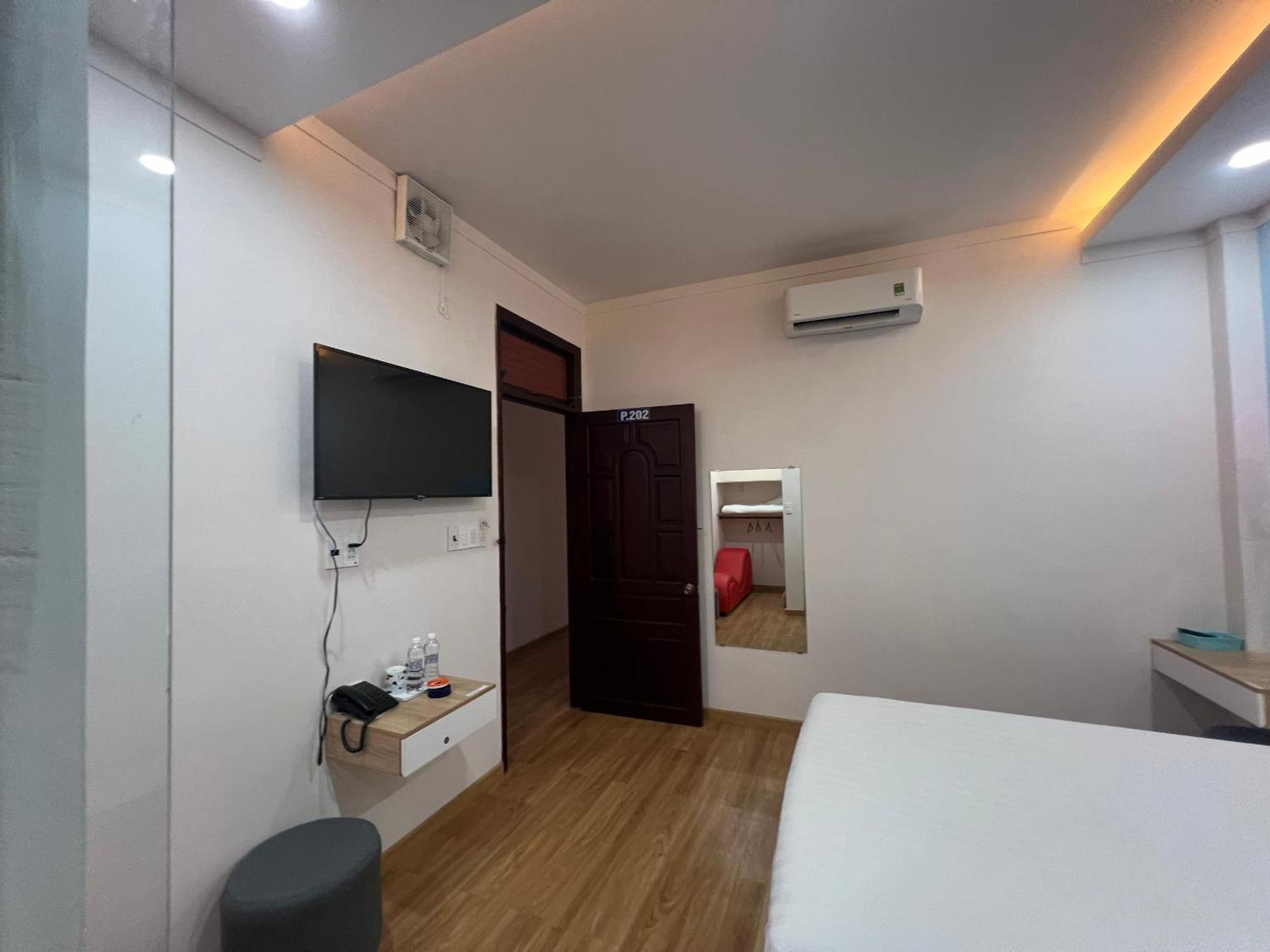 Cat Tien Homestay *