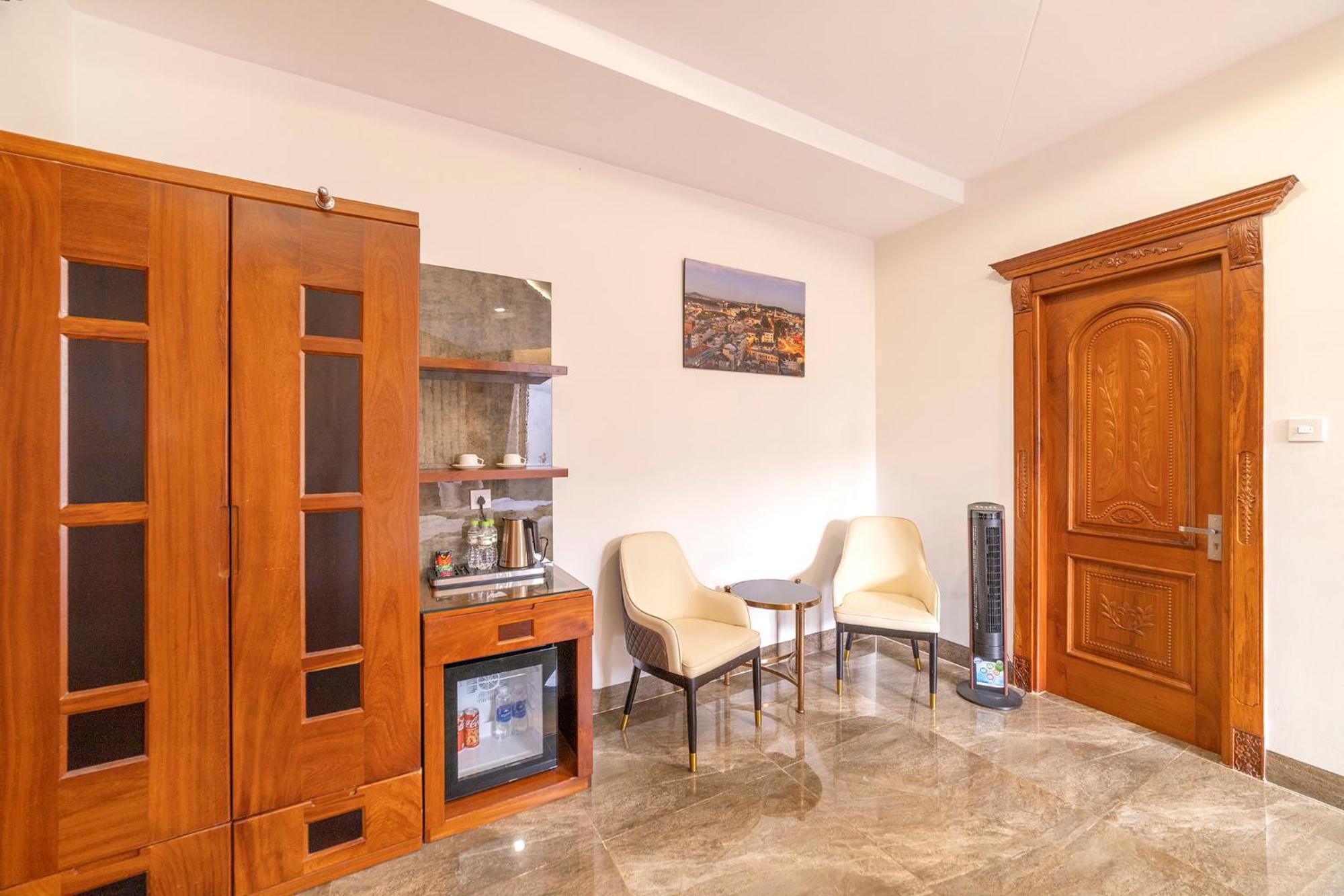 Royal Palace 3*