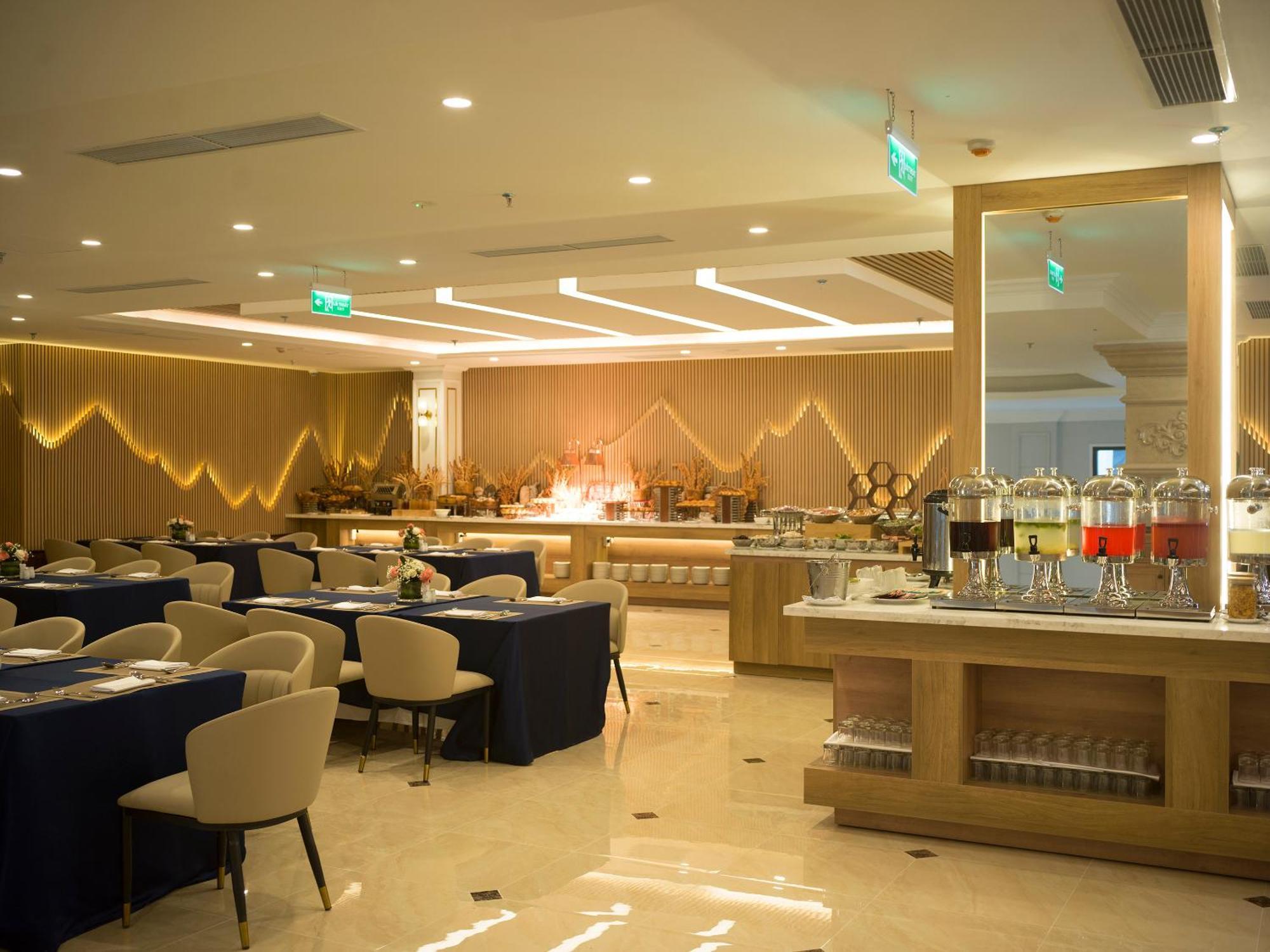 Merperle Khách sạn 5*
