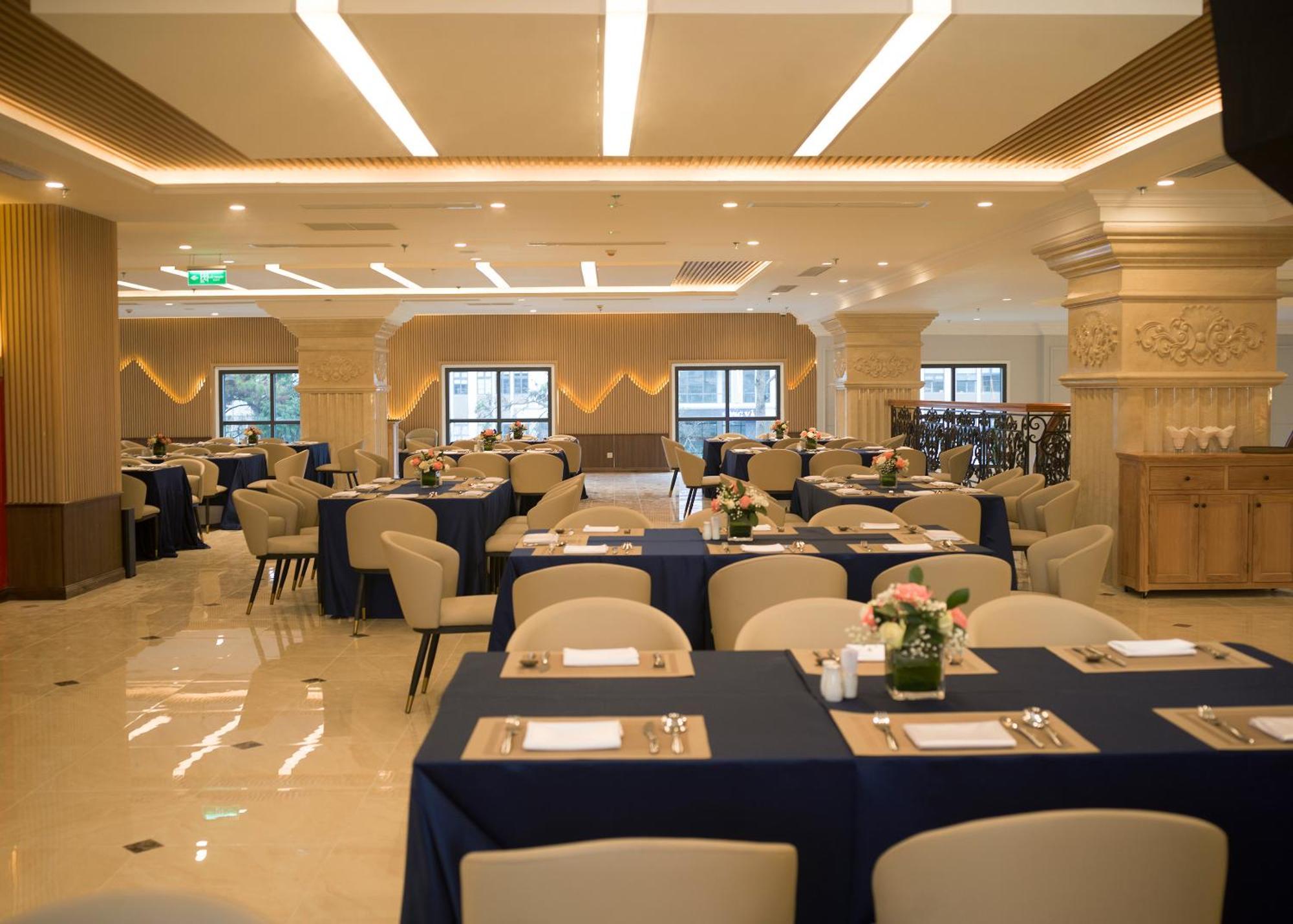 Merperle Khách sạn 5*