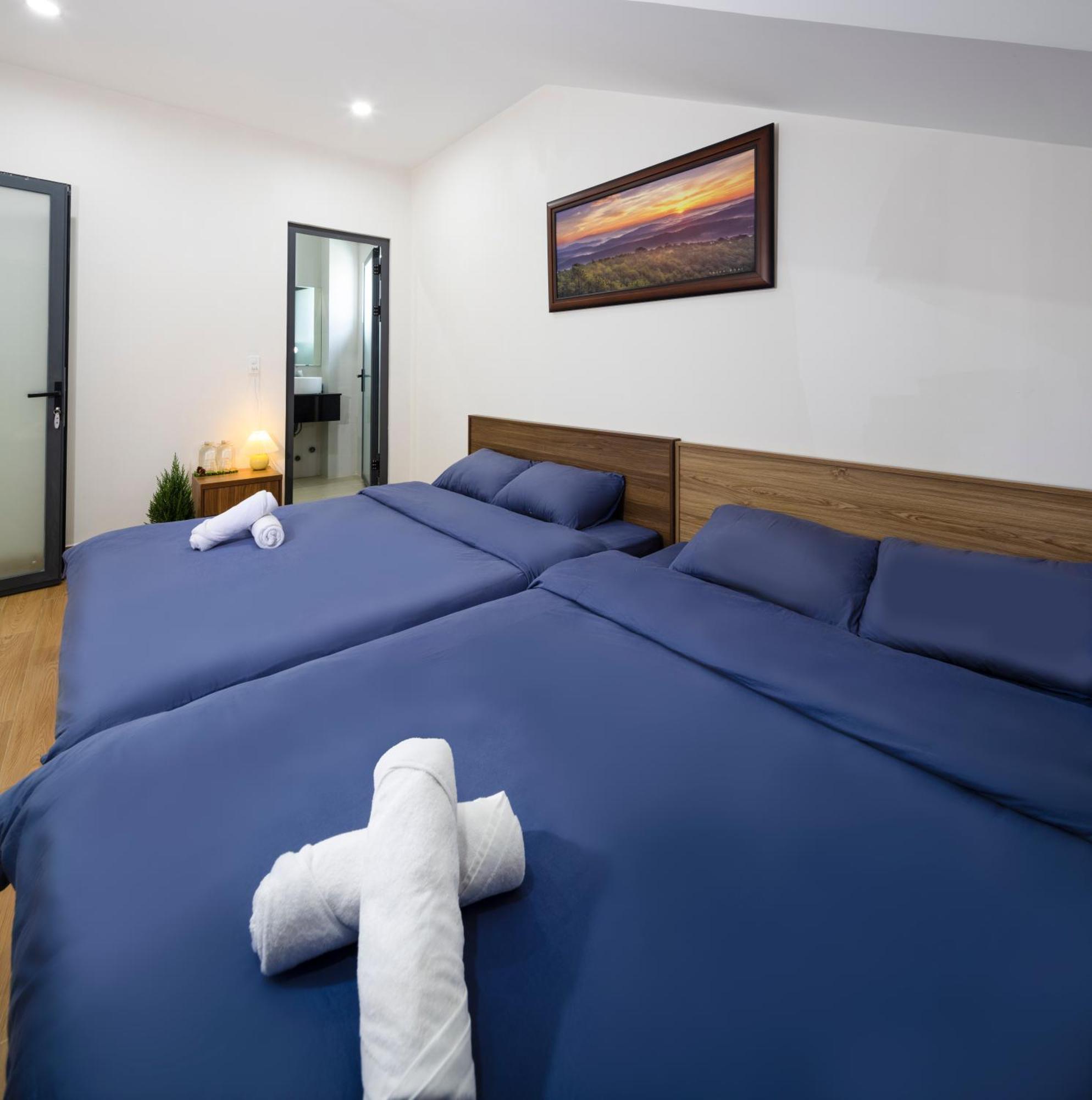 Nha Giang Sinh Tren Doi Hotel *