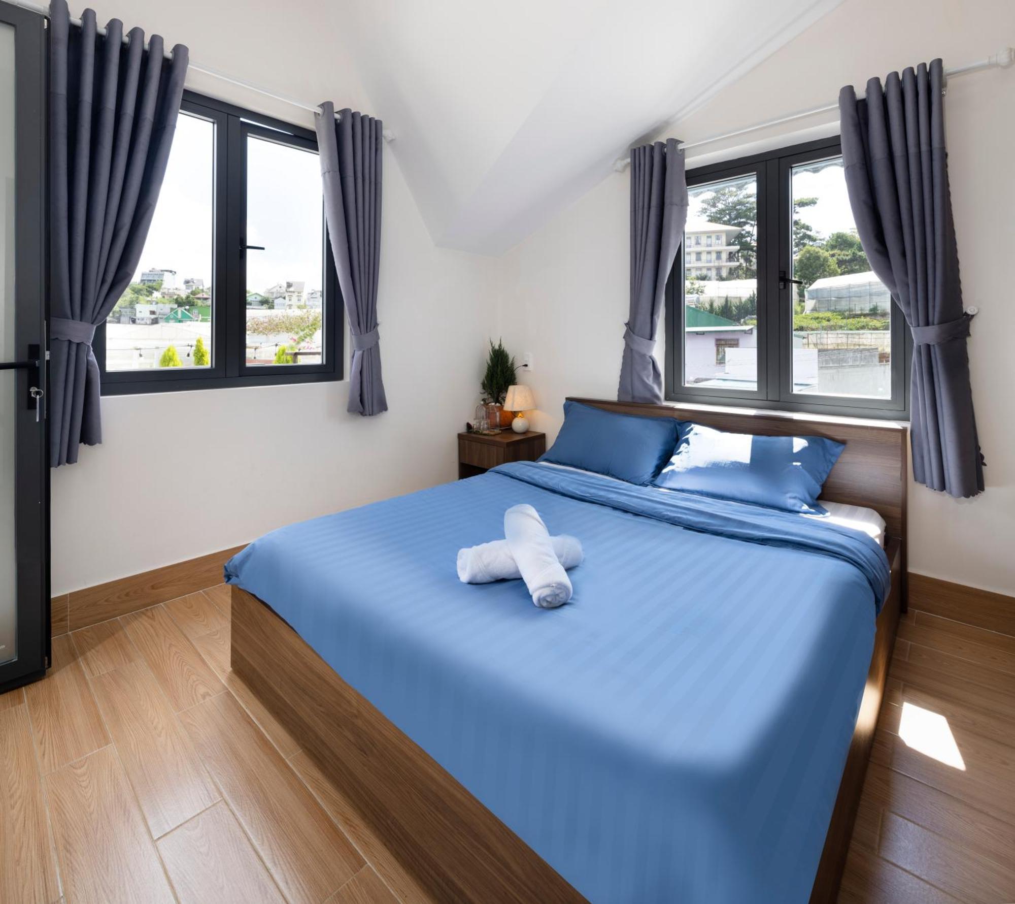 Nha Giang Sinh Tren Doi Hotel