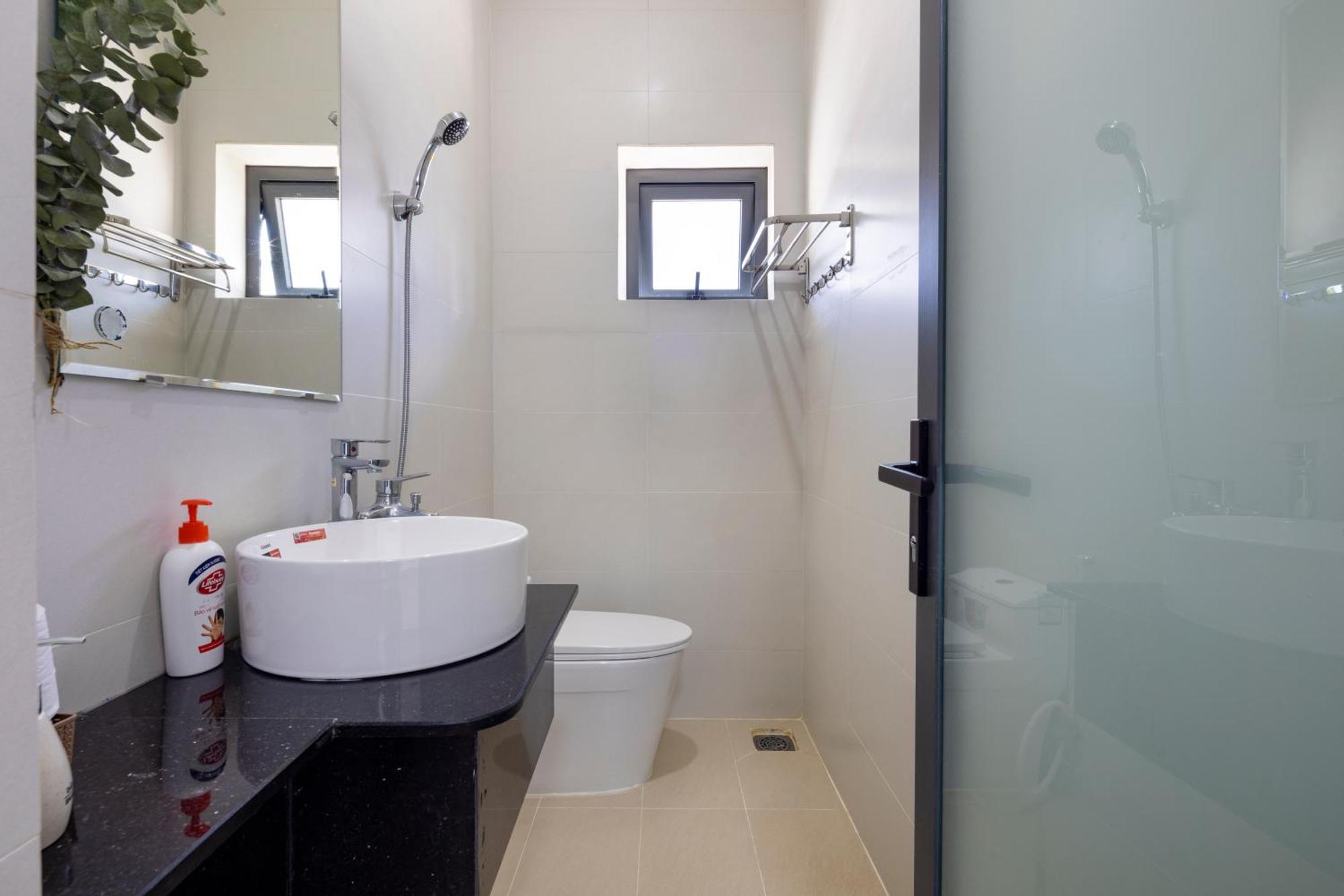 Hotel Nha Giang Sinh Tren Doi Da Lat