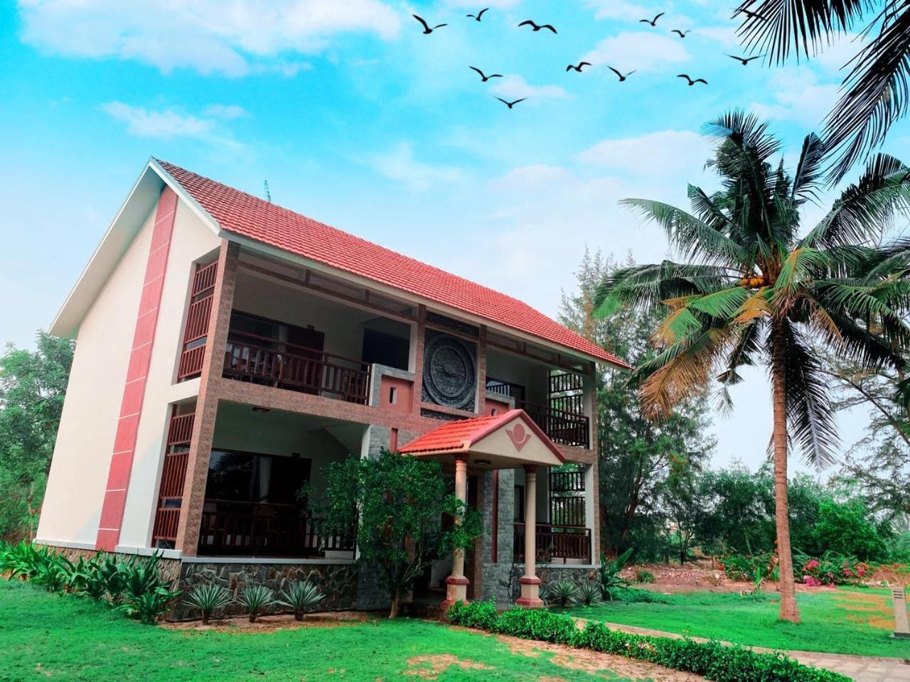 Hotel Dat Lanh Beach Resort 3*