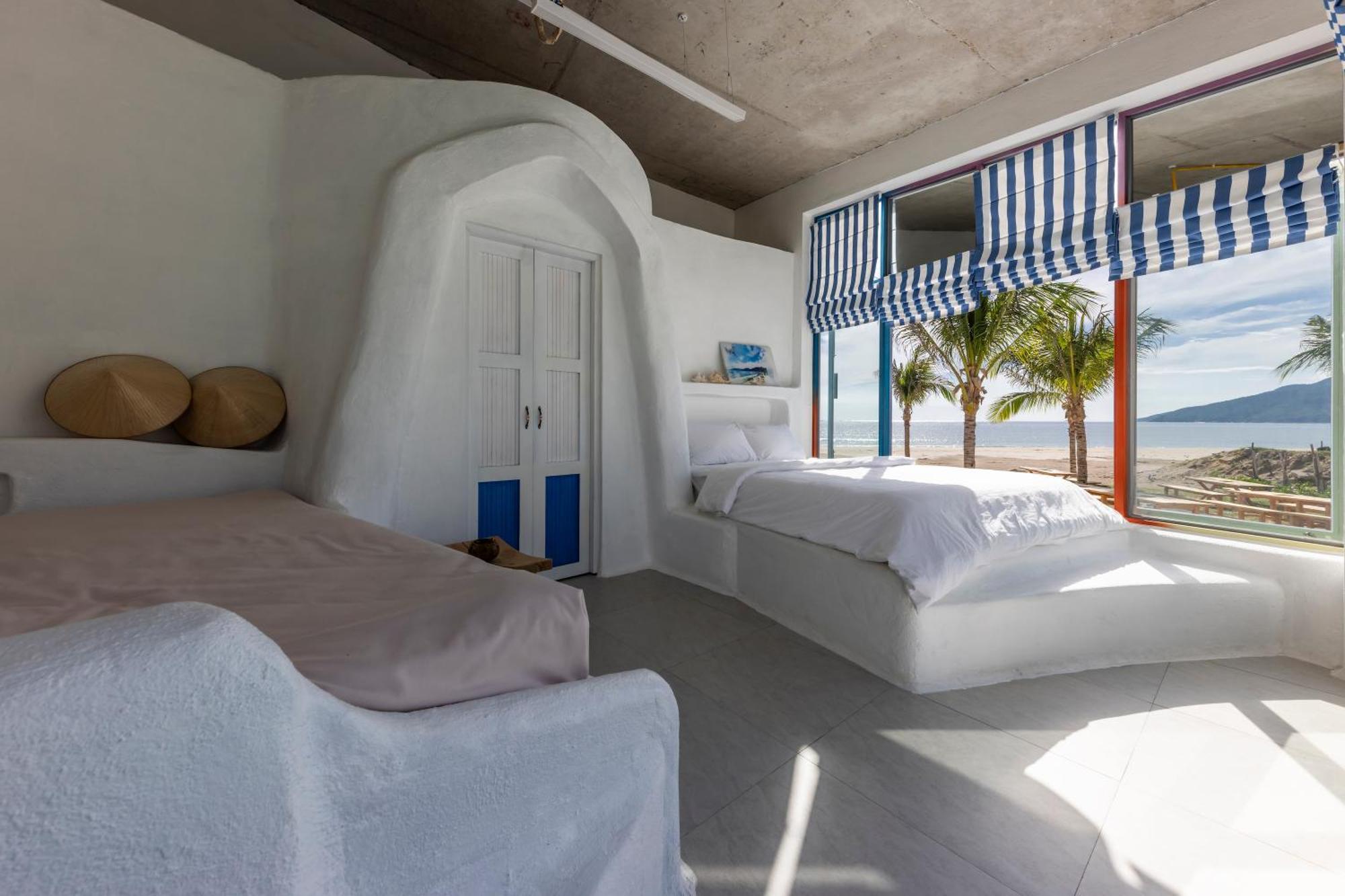 Isea By The Sea Khách sạn 5*