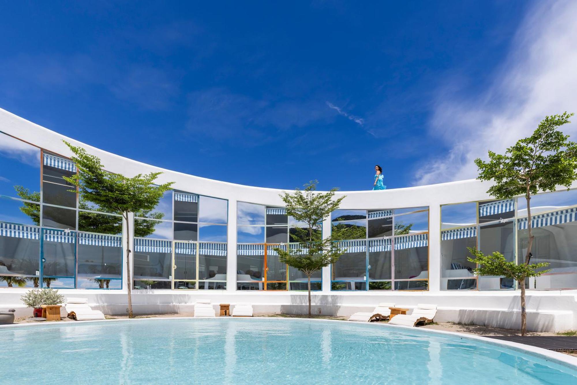 Isea By The Sea Khách sạn 5*