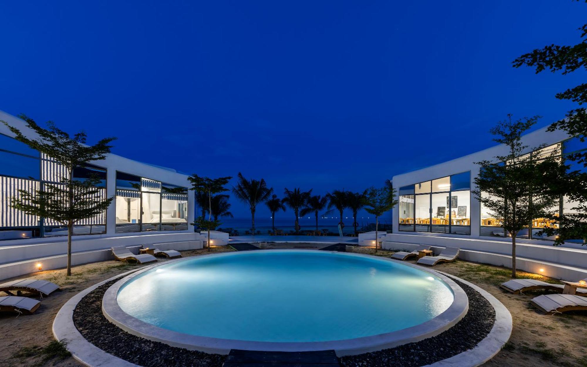 Isea By The Sea Khách sạn Vịnh Ninh Vân