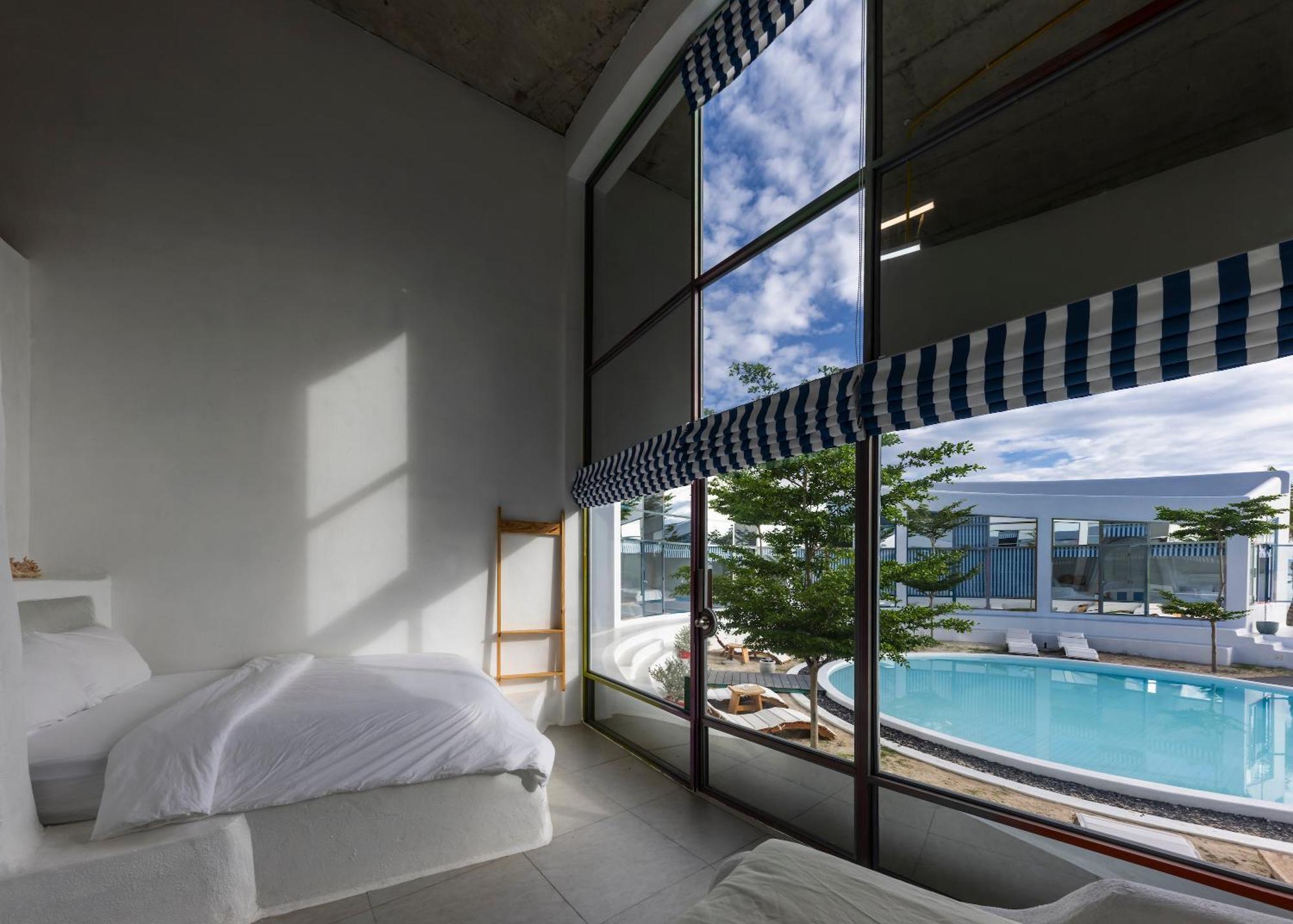 Khách sạn Isea By The Sea Vịnh Ninh Vân