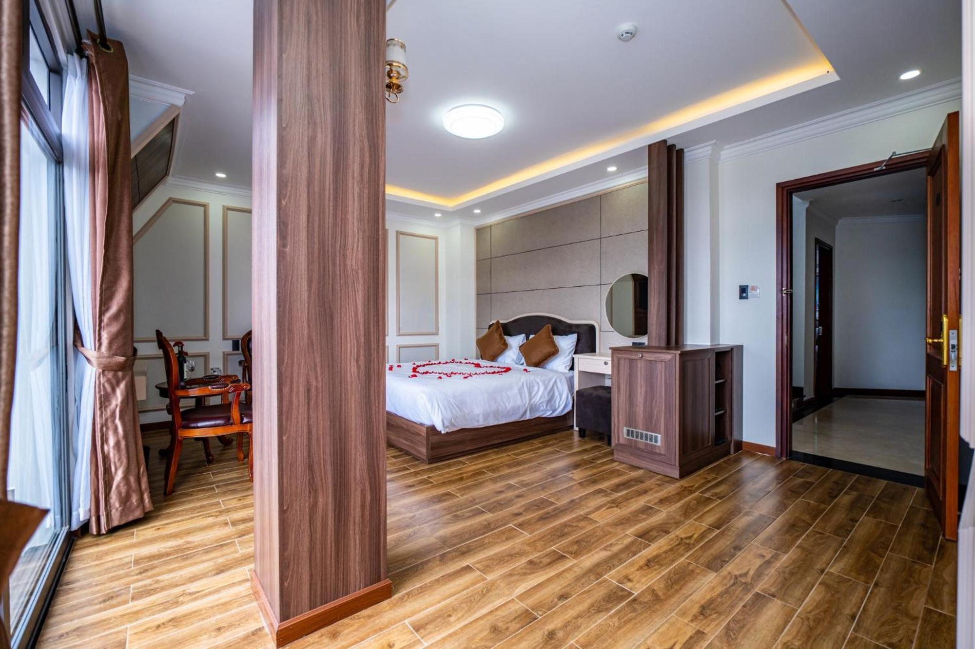 Win Hotel 2*