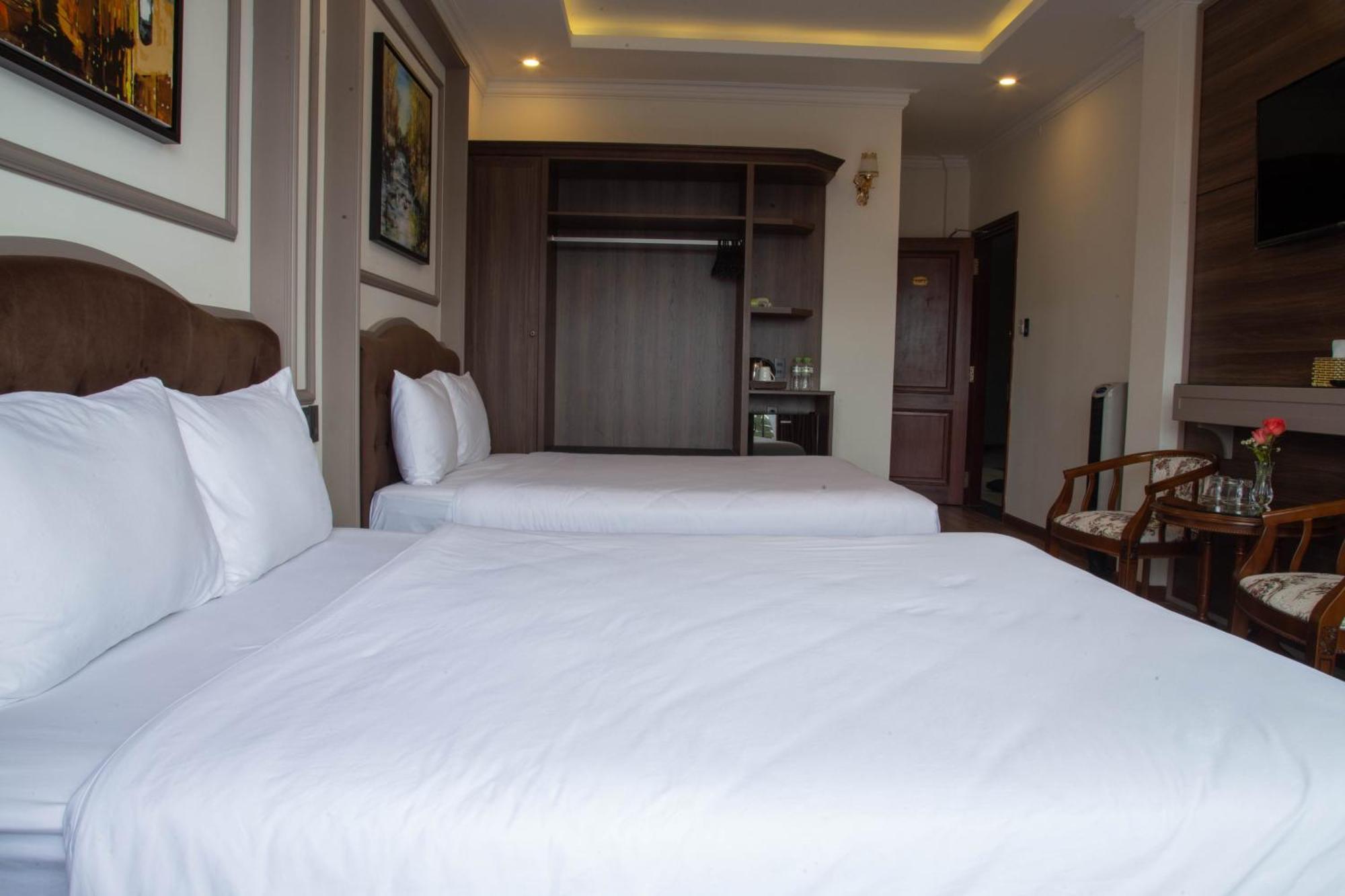 Win Hotel