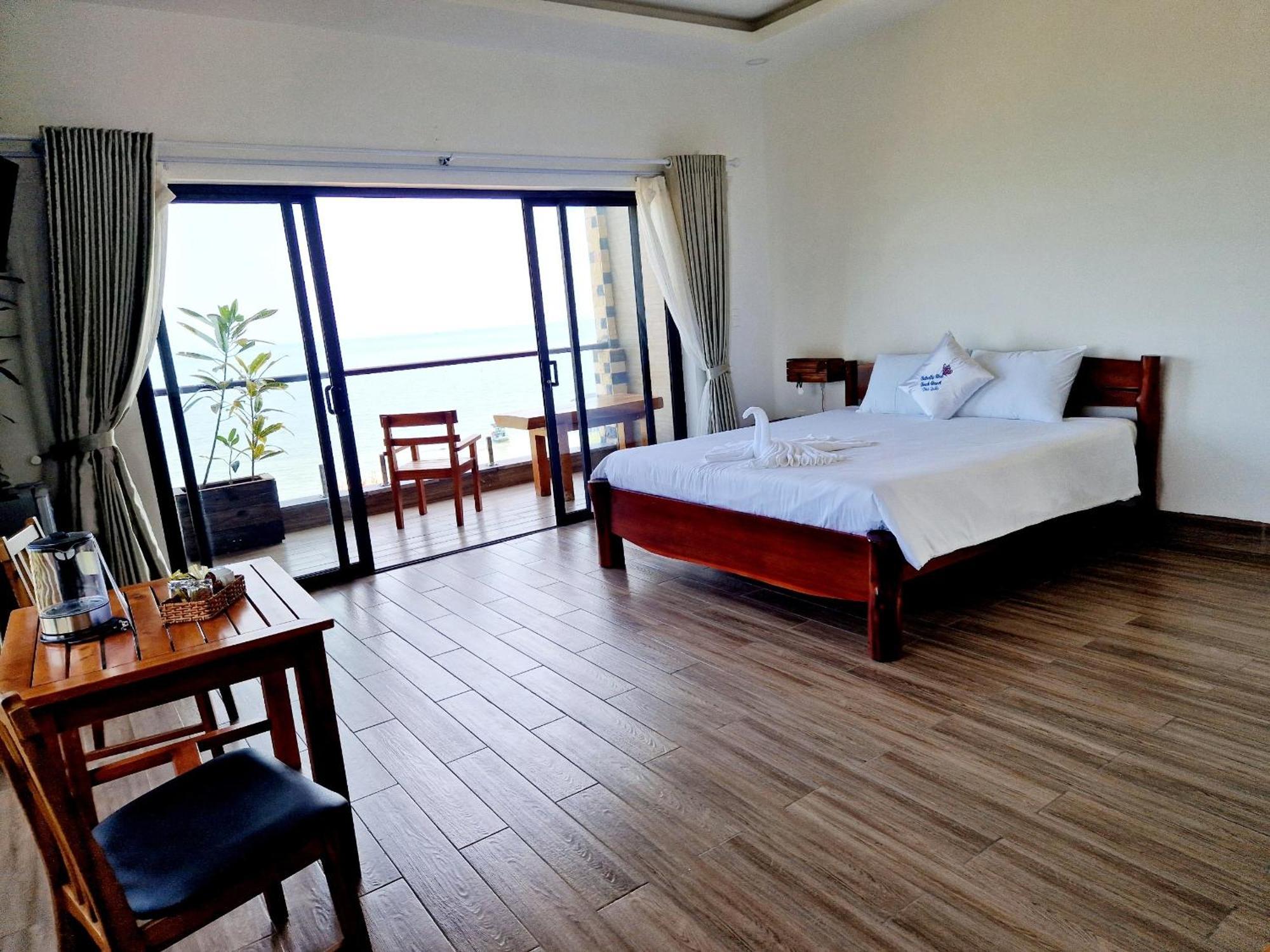Butterfly Rose Francophone Hotel
