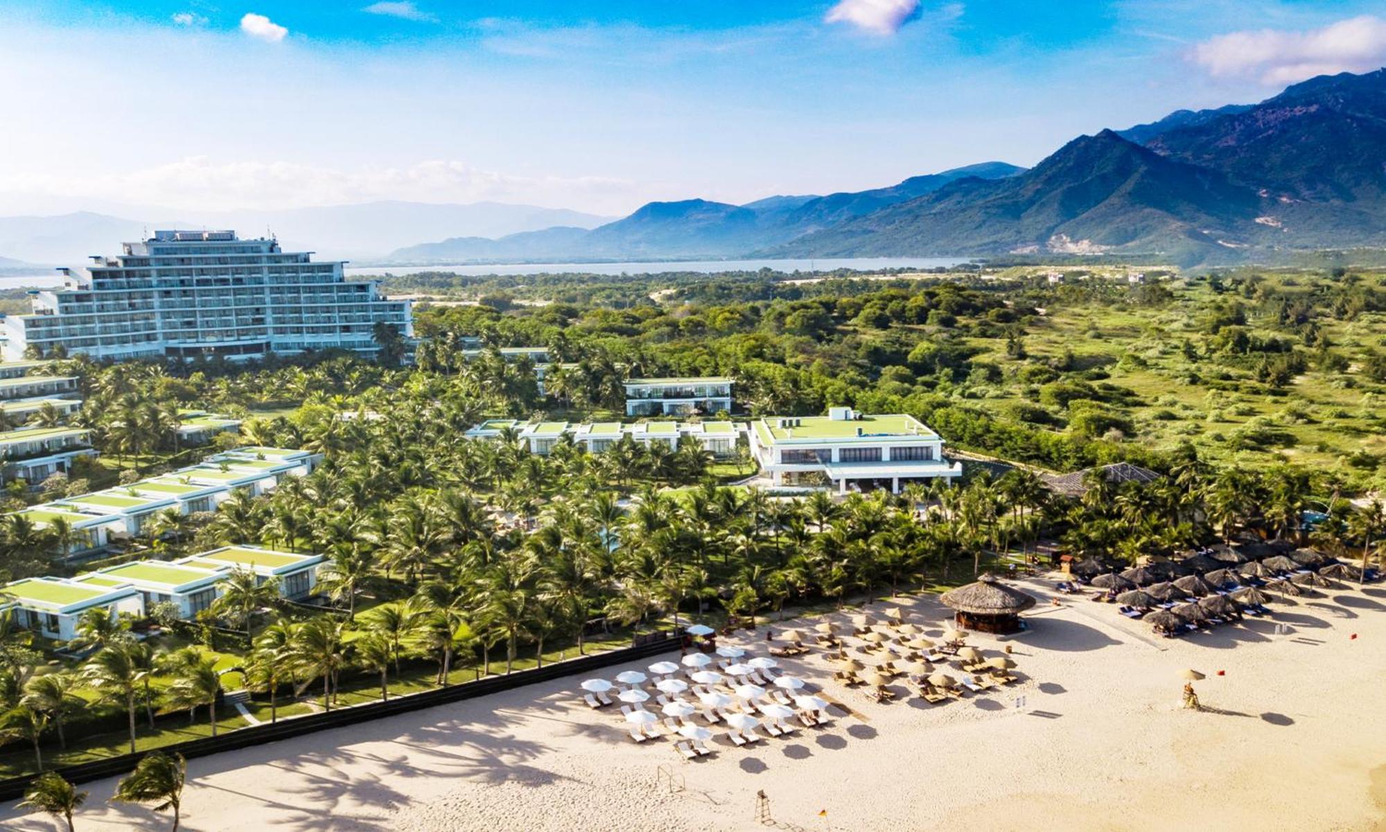 Khu nghỉ mát Dưỡng Và Cam Ranh Riviera - Trọn Gói 5*