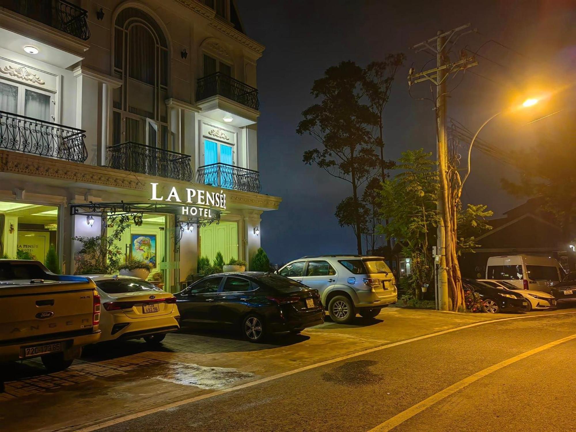 La Pense'e - Hotel