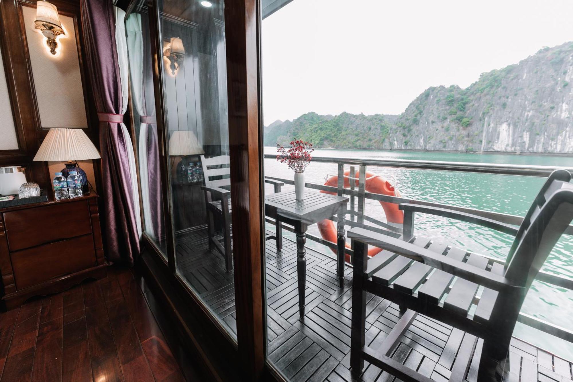 Daiichi Boutique Cruise Botel