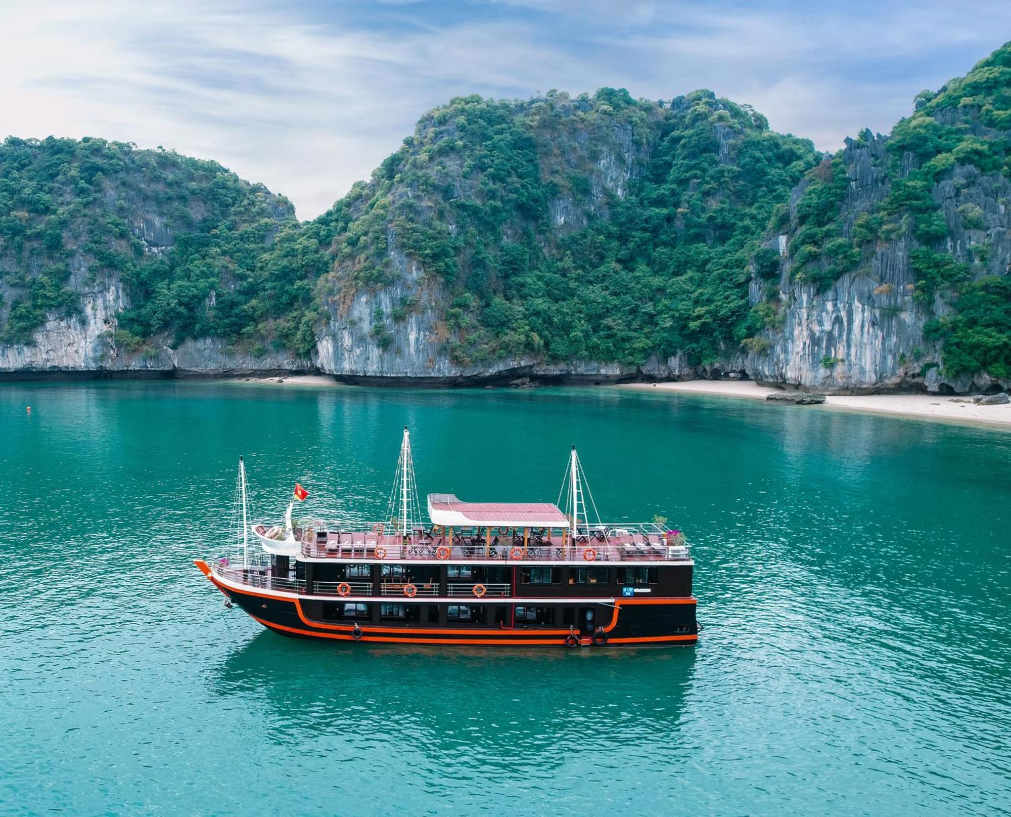 Daiichi Boutique Cruise Botel