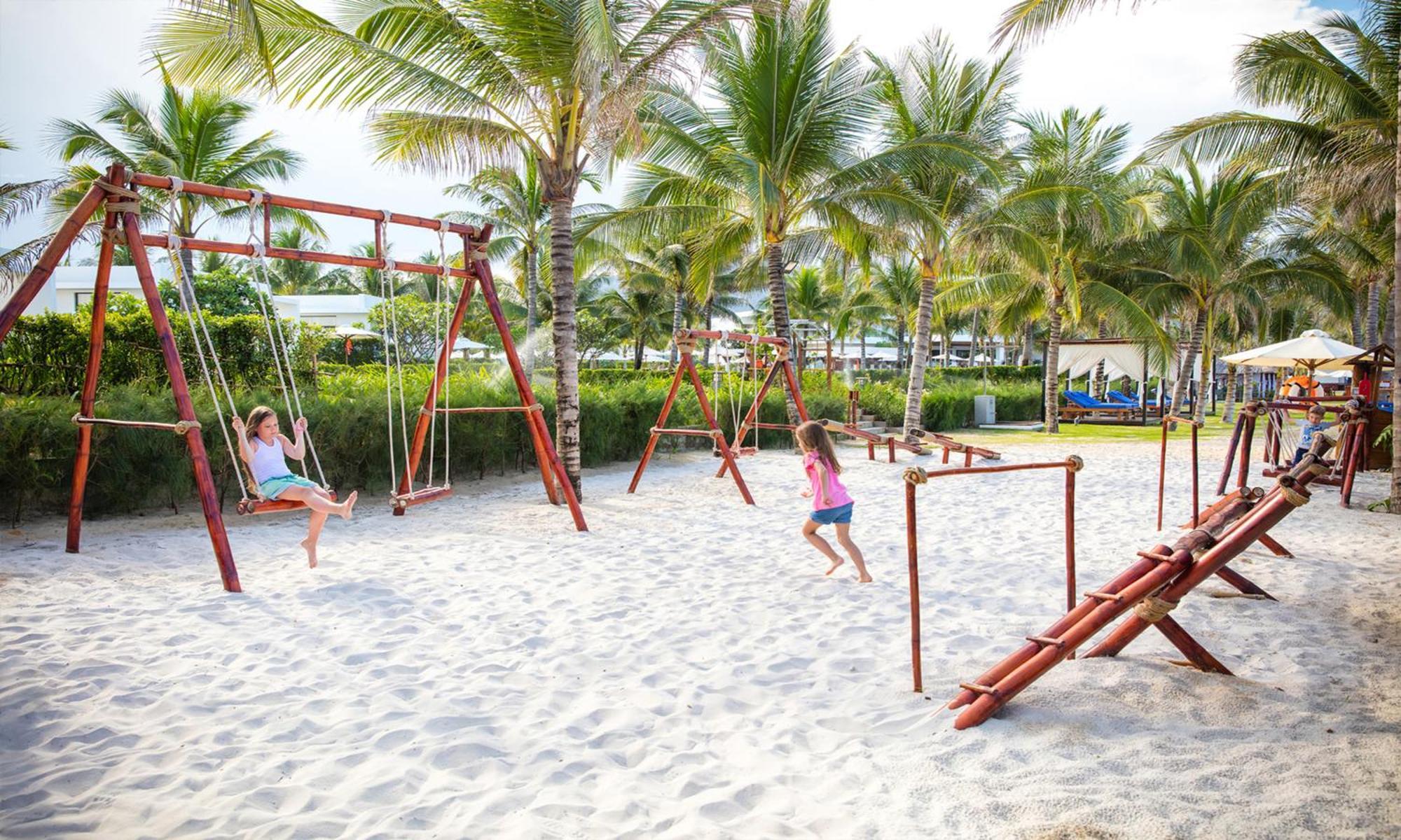 Khu nghỉ mát Dưỡng Và Cam Ranh Riviera - Trọn Gói 5*
