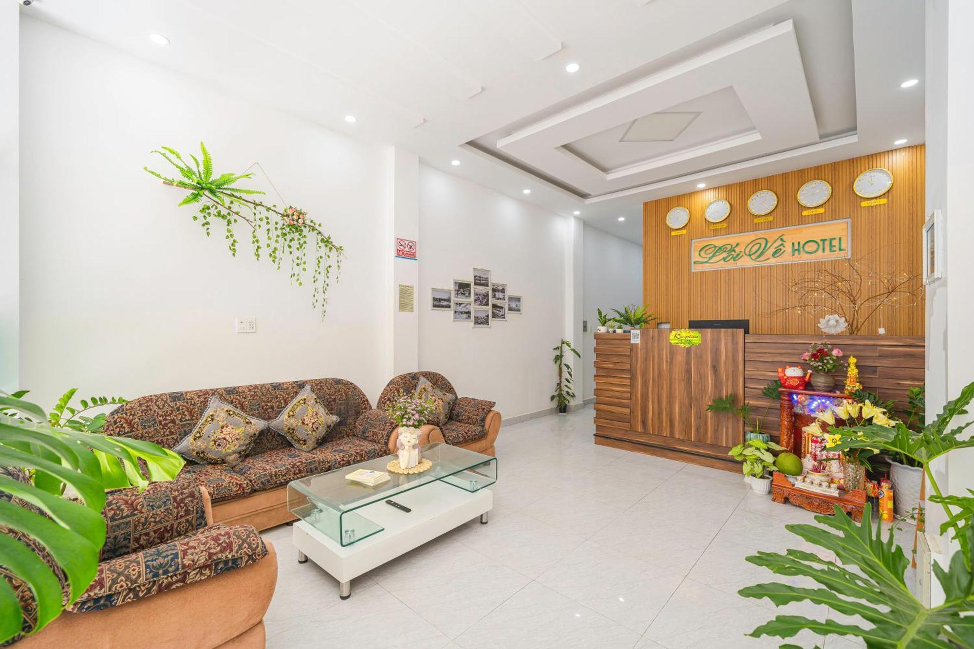 Hotel Khach San Loi Ve *