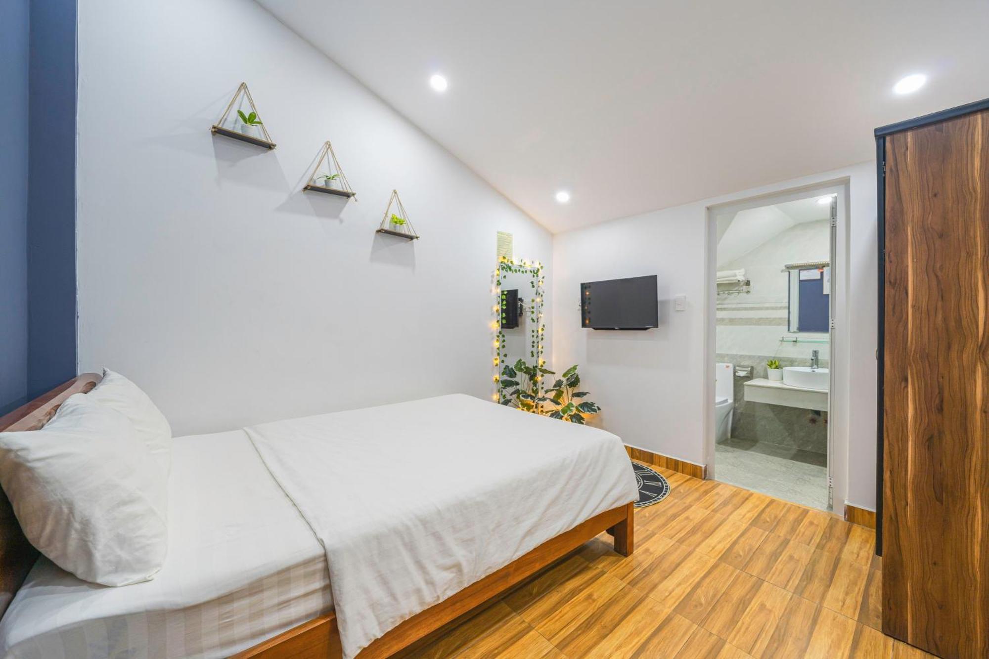Hotel Khach San Loi Ve