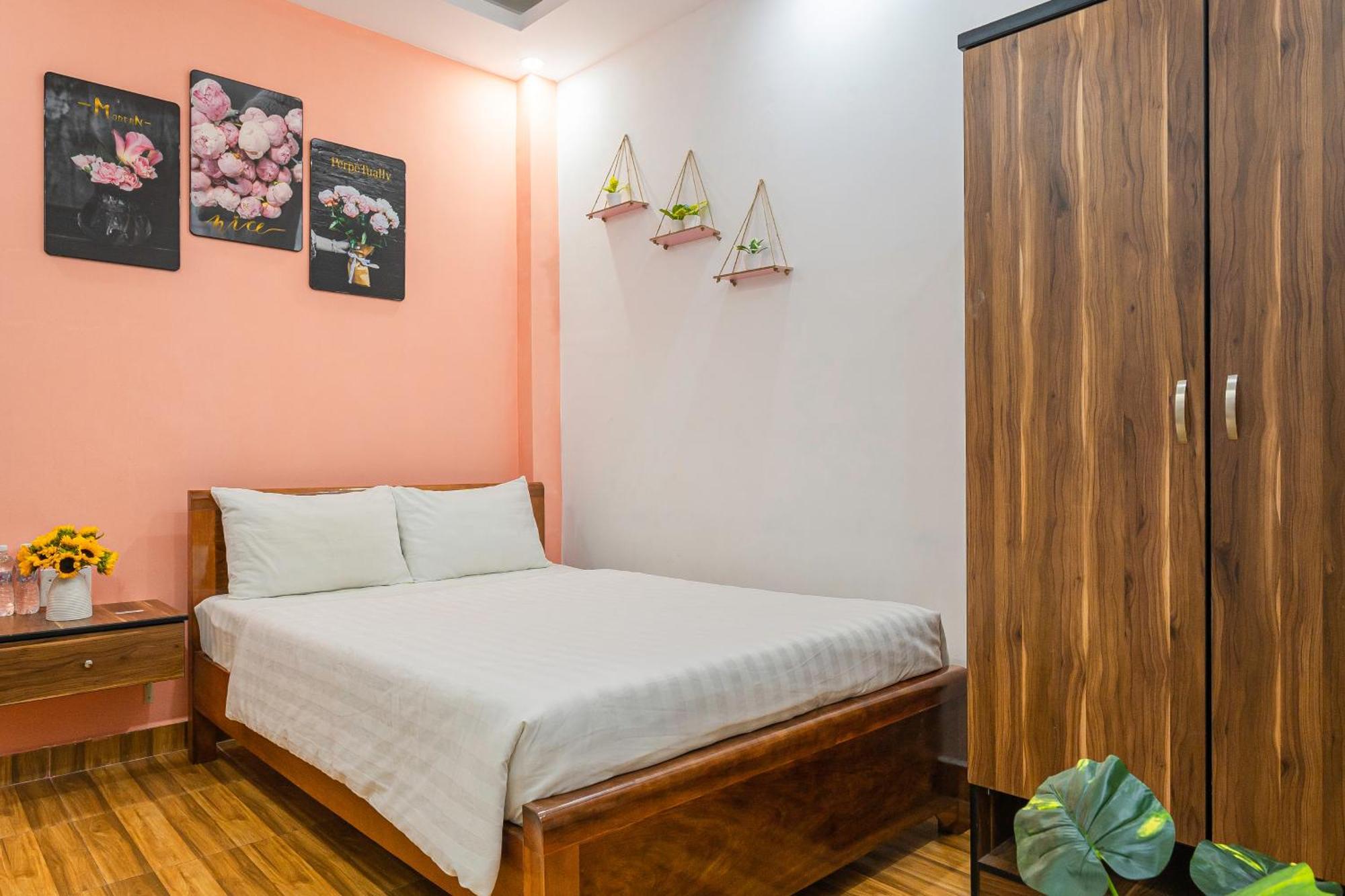 Hotel Khach San Loi Ve