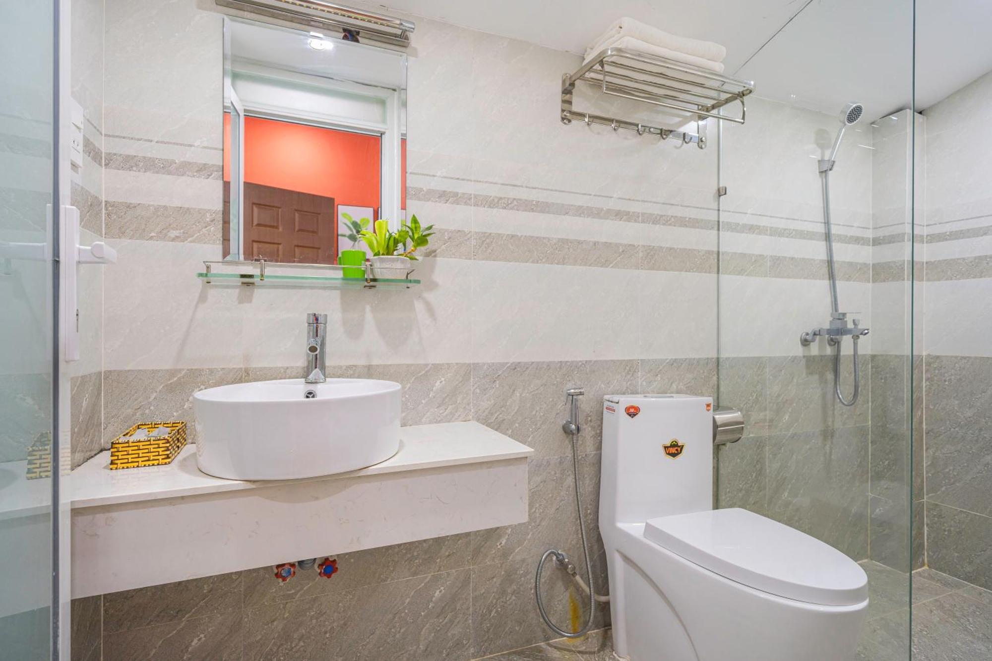 Hotel Khach San Loi Ve *