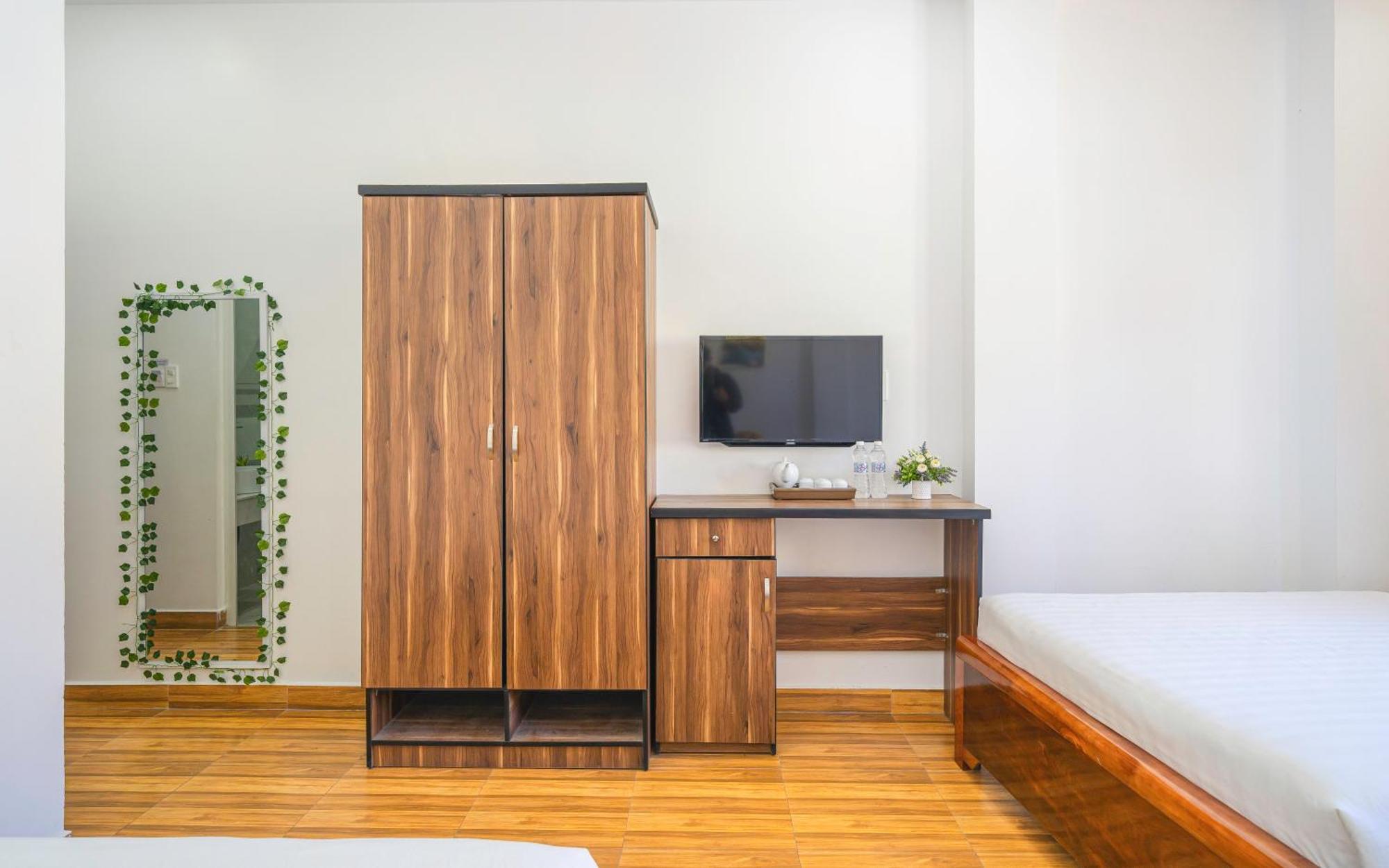 Hotel Khach San Loi Ve