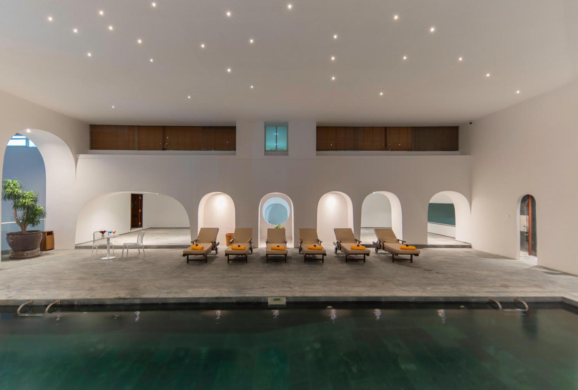 World 4* Nha Trang