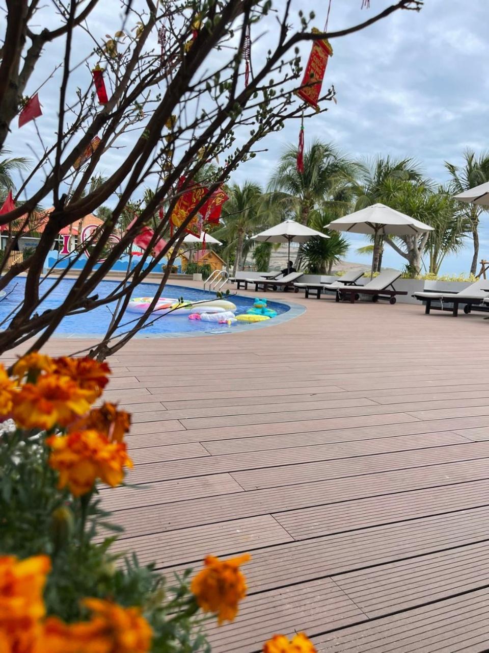 Hon Rom 2 Resort