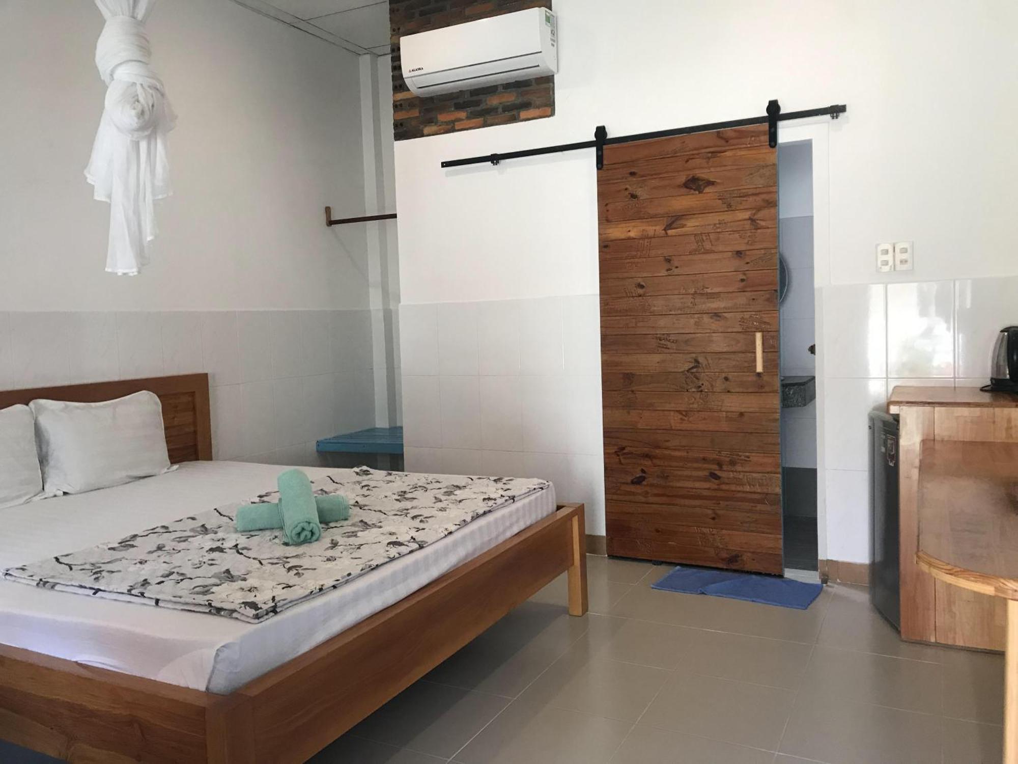 Guest house Nhat Quang 2*