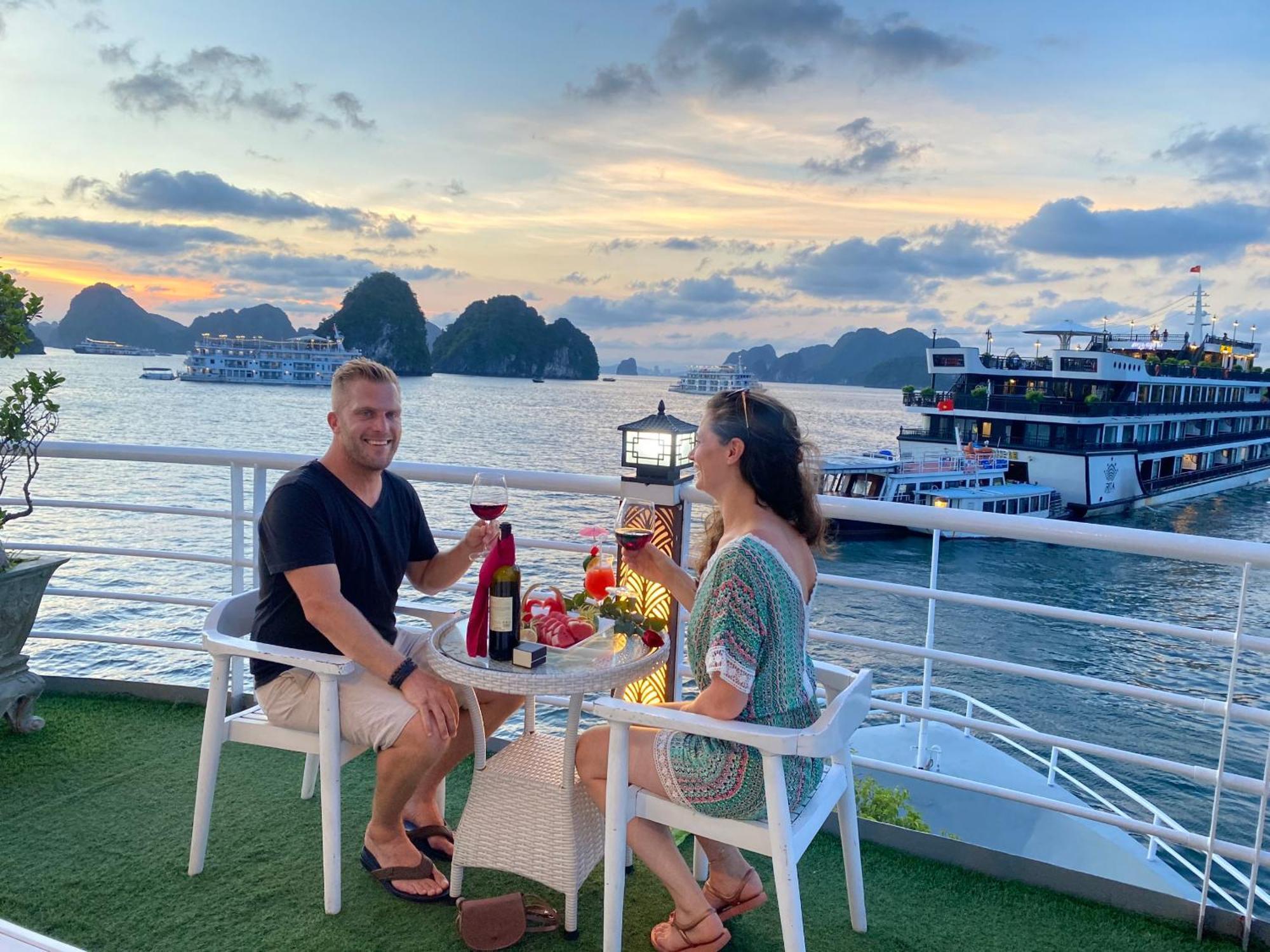Halong Sapphire Cruises 