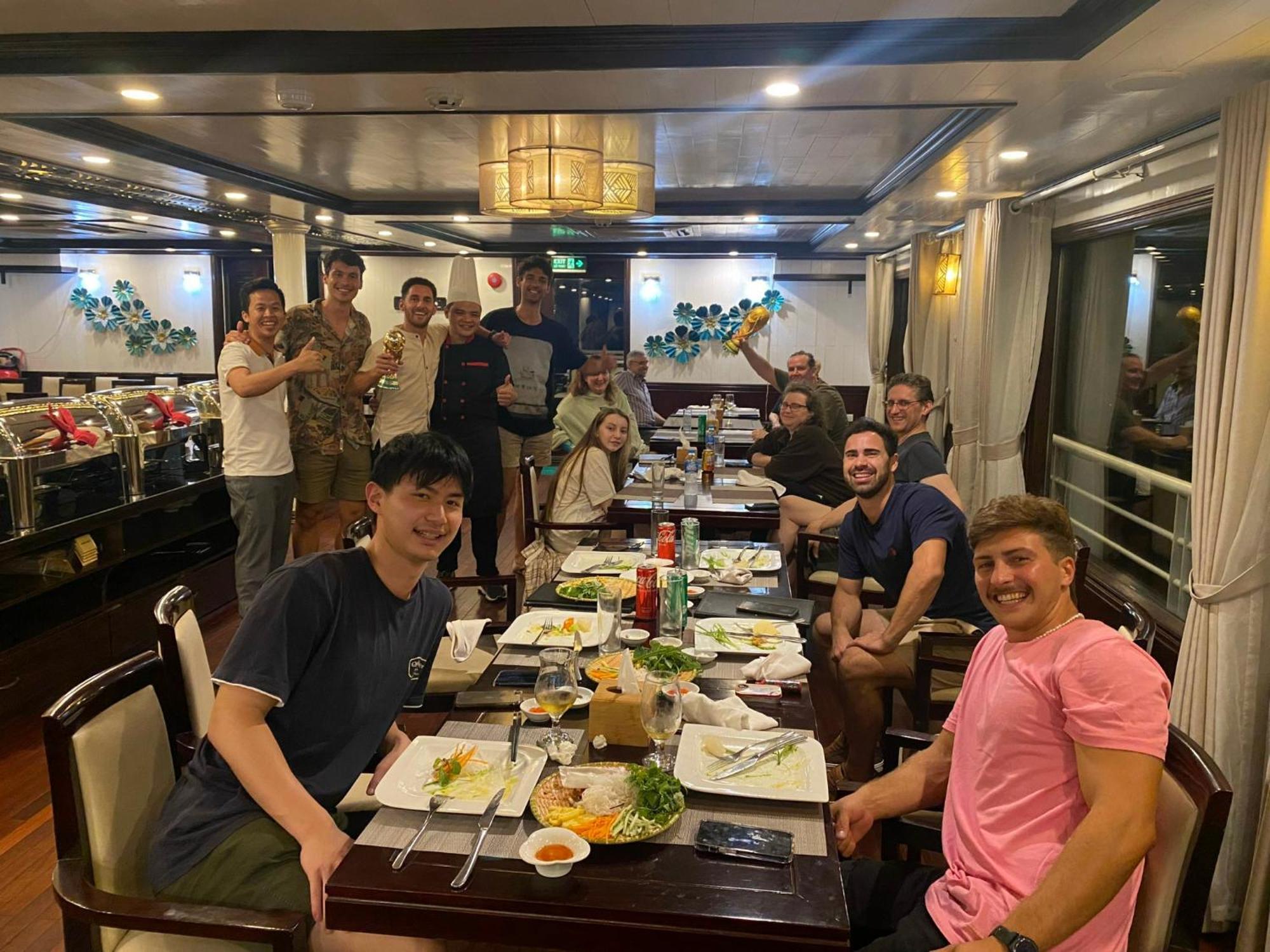 Halong Sapphire Cruises  Hạ Long