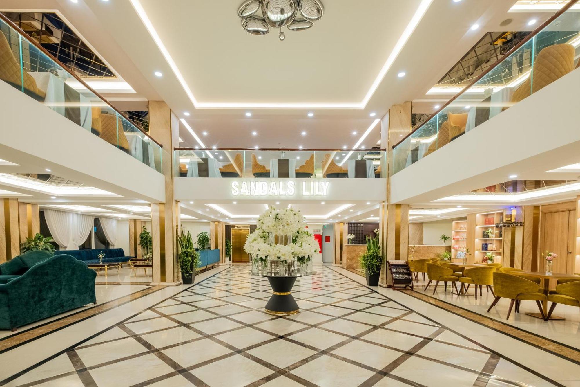 Hotel Sandals Lily Đà Lạt