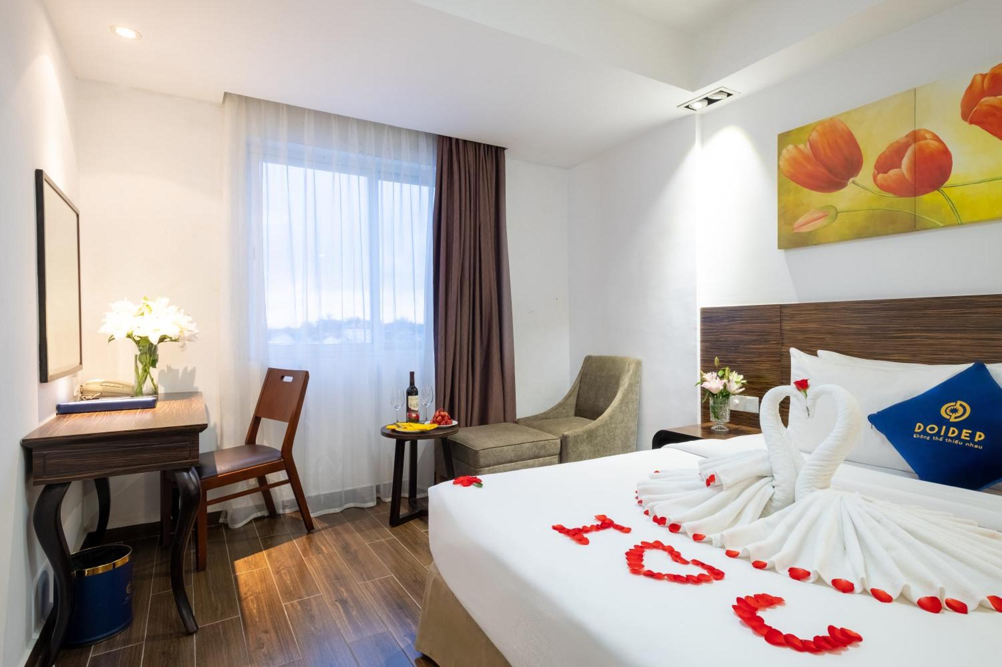 Sandals Lily Hotel 4*