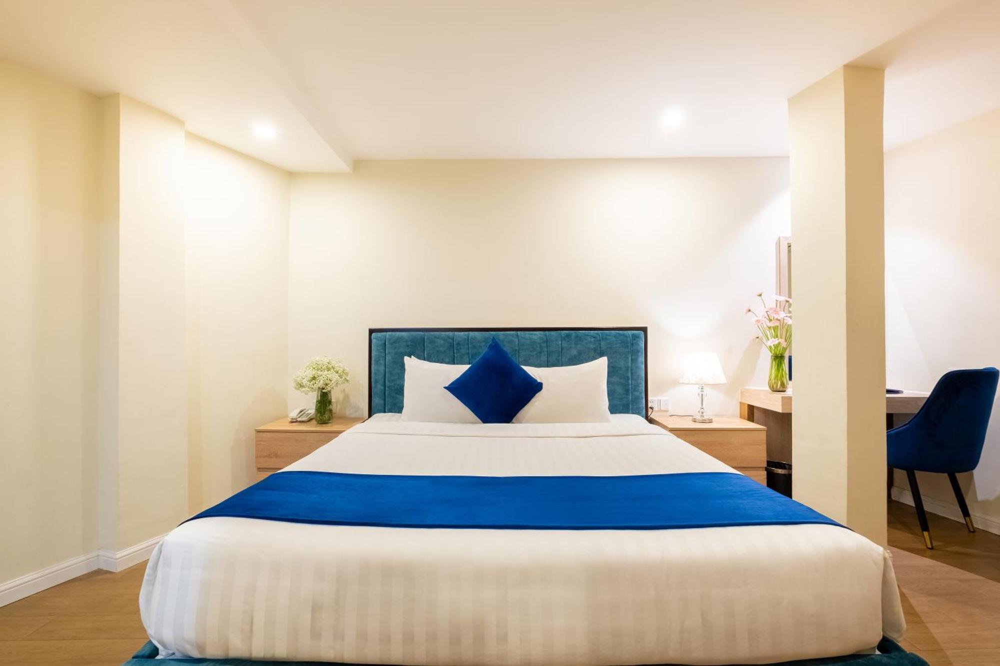 Hotel Sandals Flora 4*