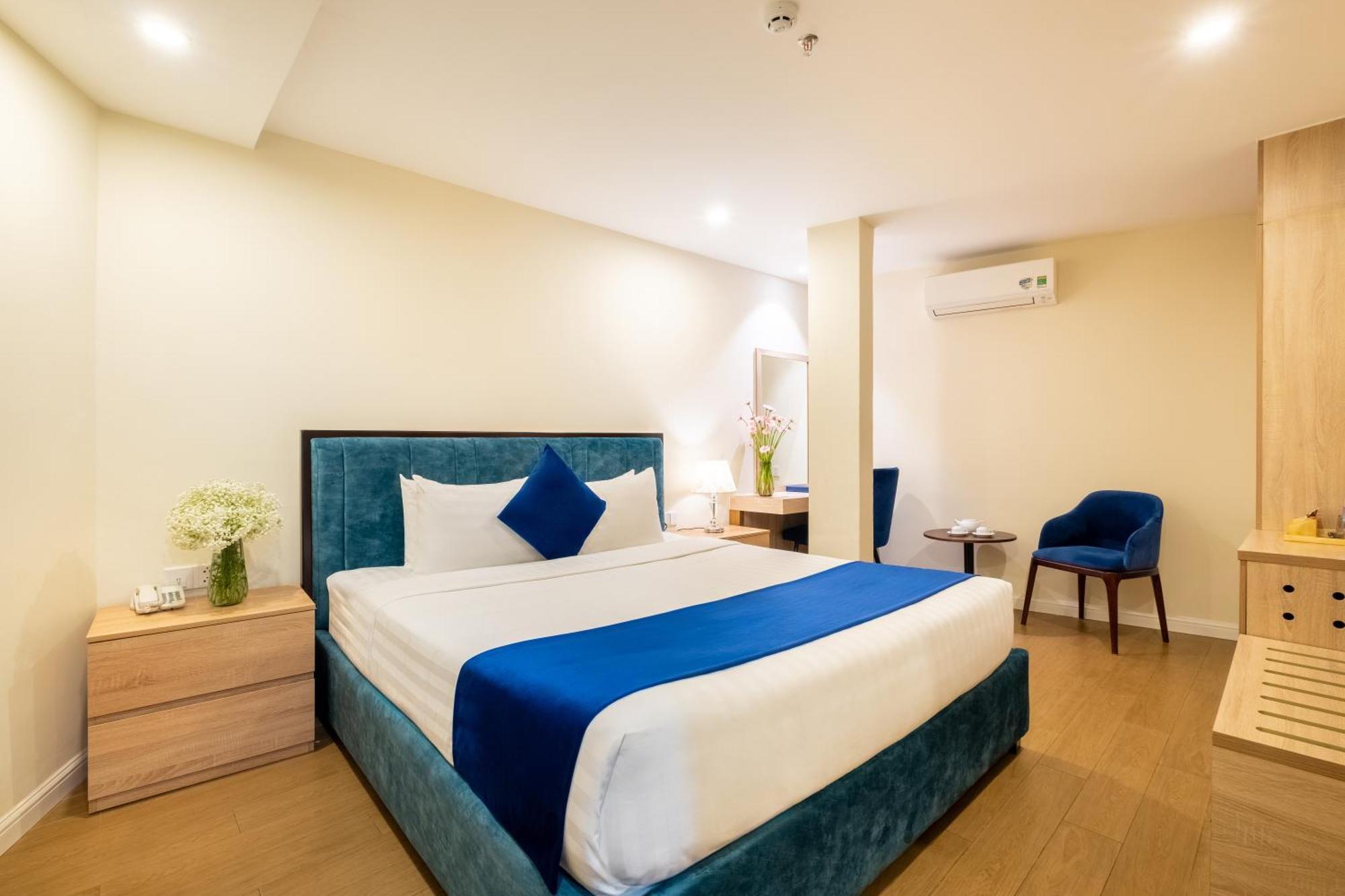 Sandals Flora Hotel 4*