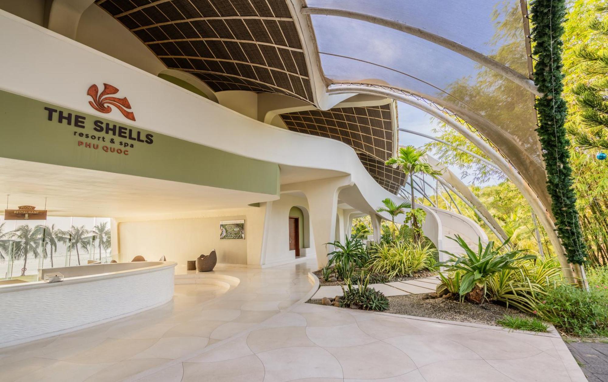 Resort The Shells &
