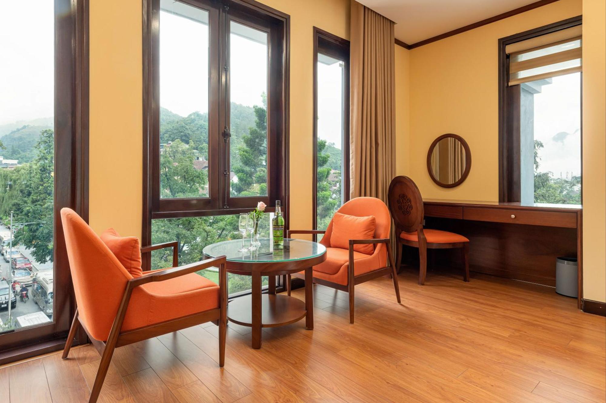 Forest & Convention Hotel 4*