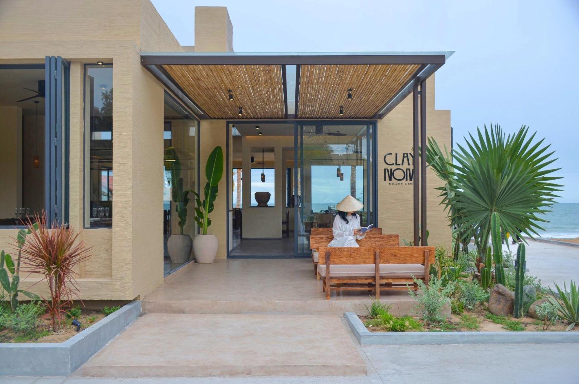 Resort The Clay