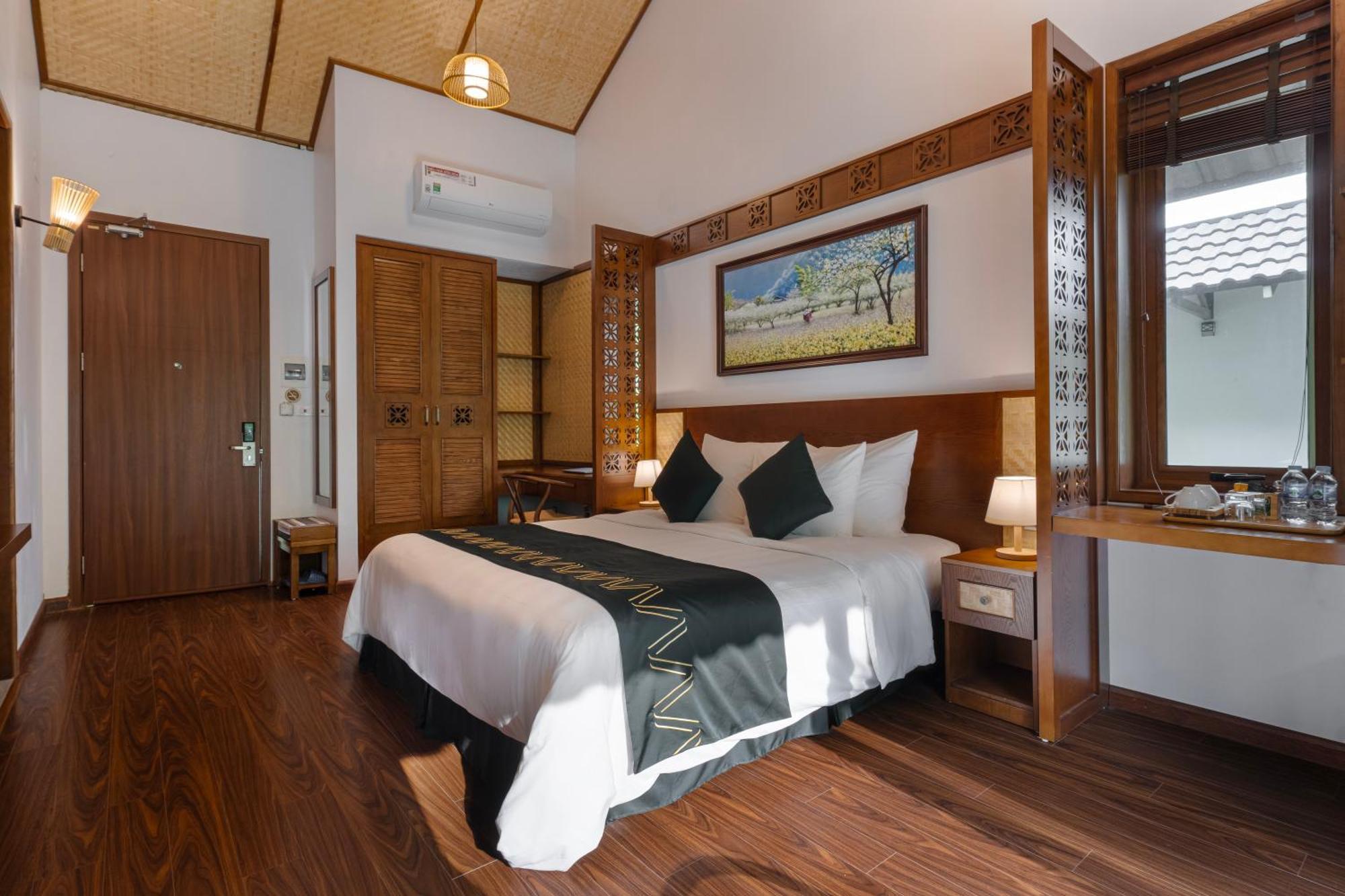 Mountain View Hotel 4*